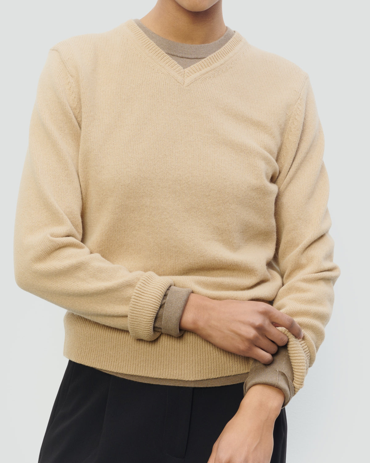 COTTON WOOL LIGHTWEIGHT VNECK in Camel - side view #colour_Camel