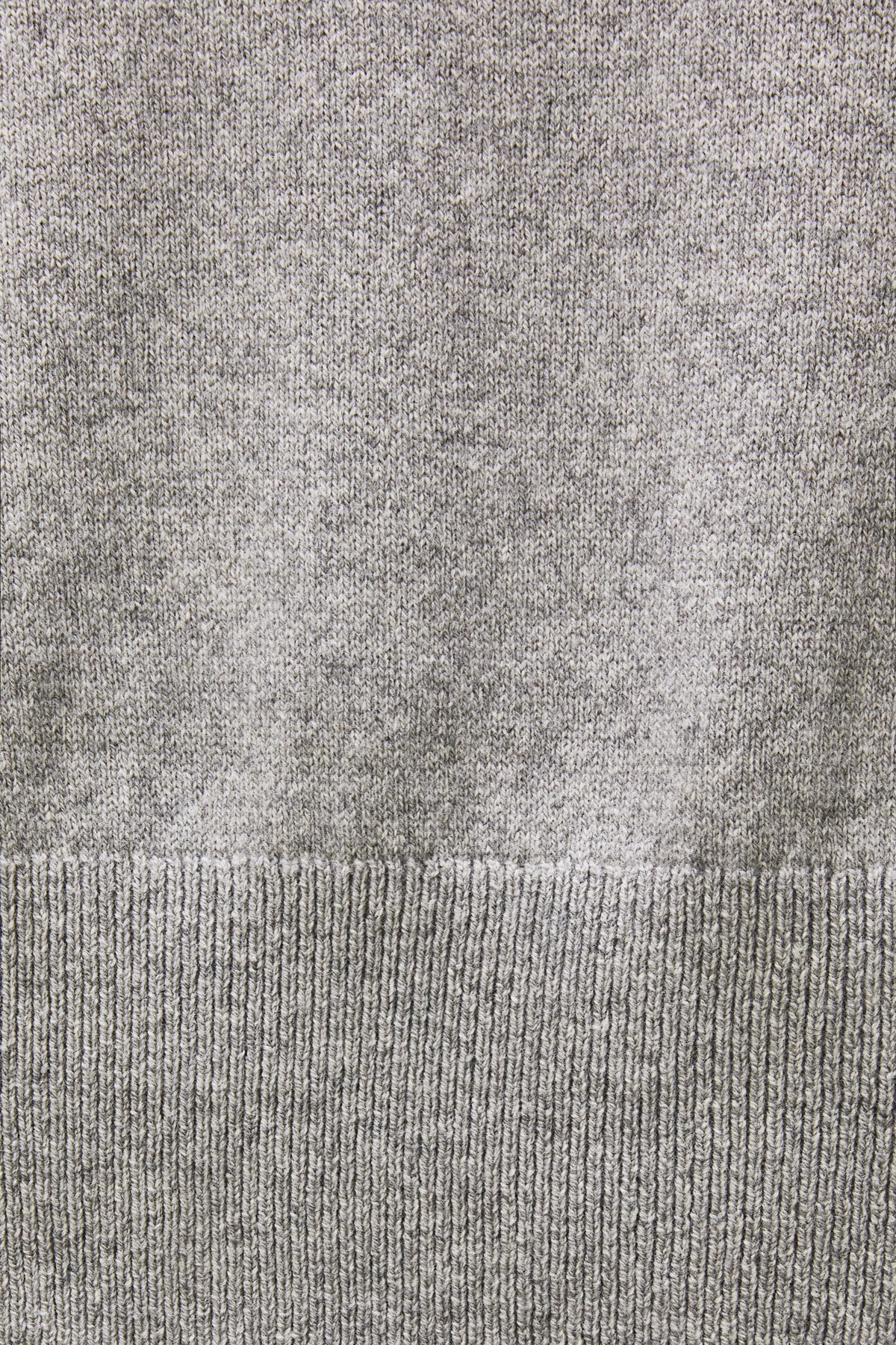 COTTON WOOL LIGHTWEIGHT VNECK in M.GREY - detail #colour_M.GREY