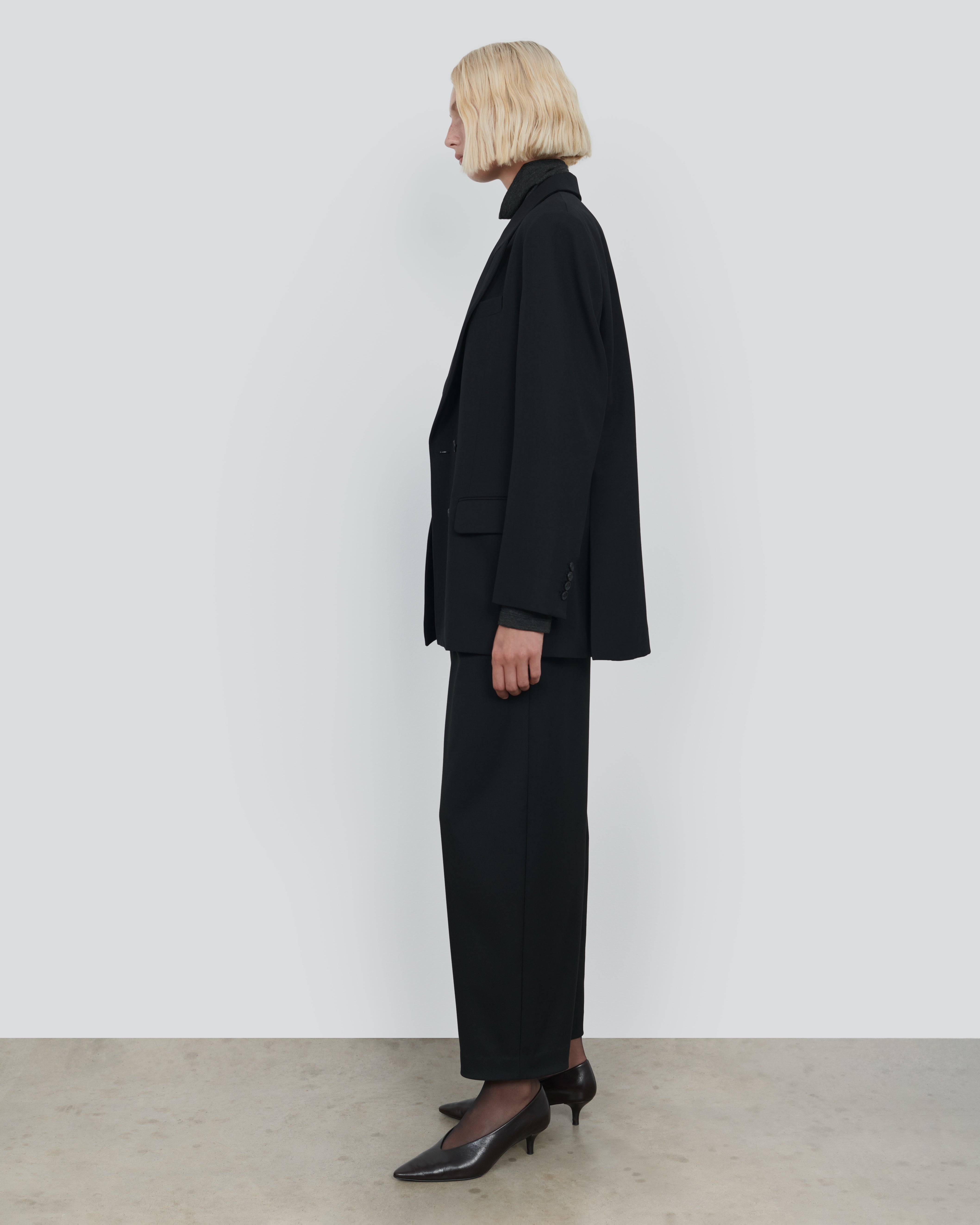 ESSENTIAL CROPPED TROUSERS