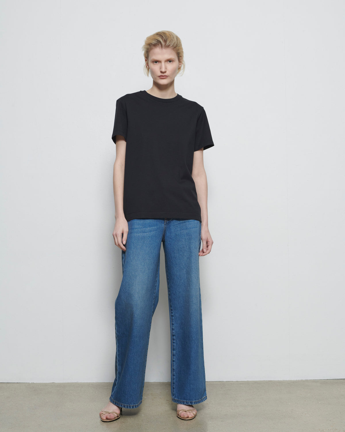 ESSENTIAL COTTON SHORT SLEEVE TEE in Black - front view #colour_Black