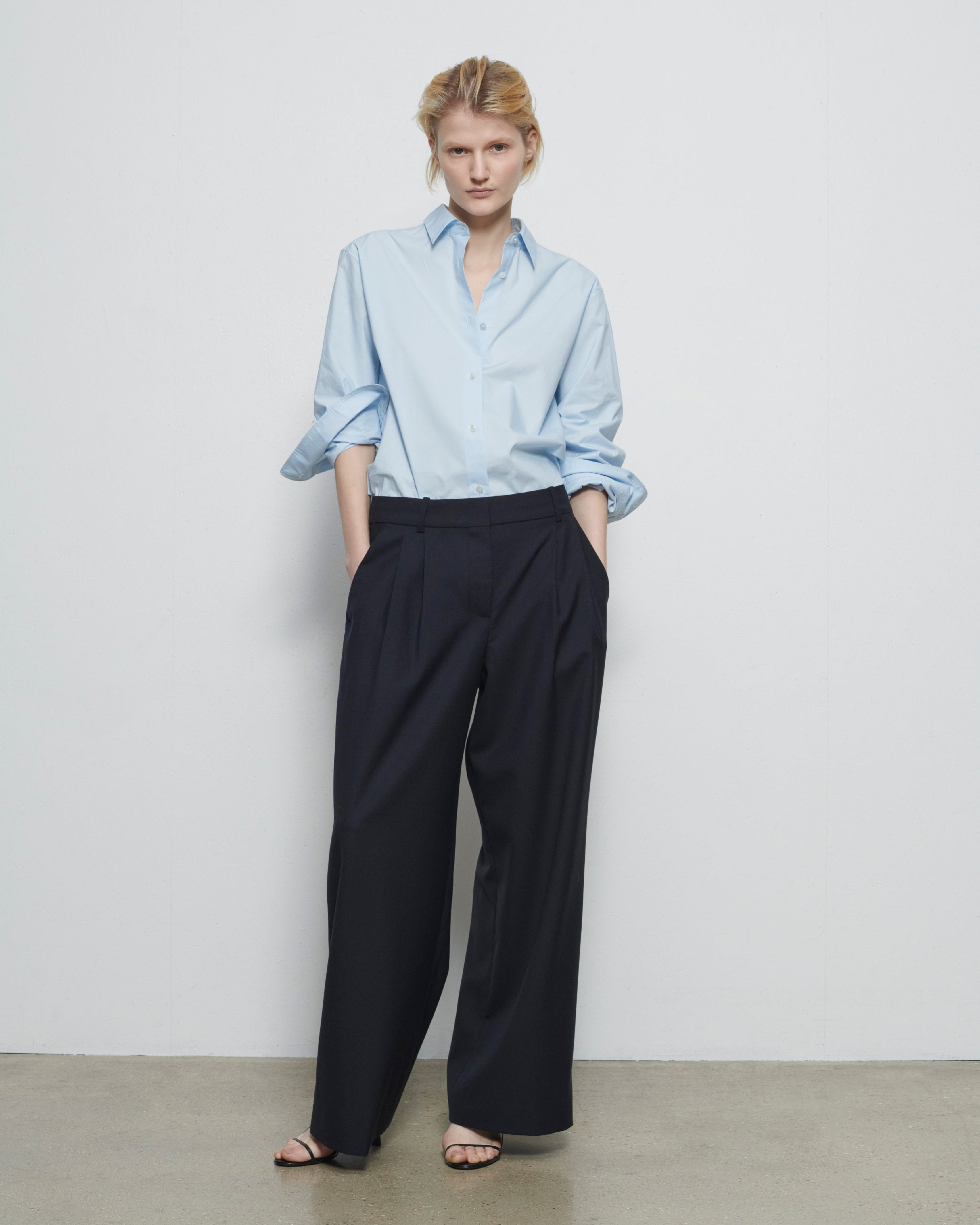 ESSENTIAL WOOL TROUSERS