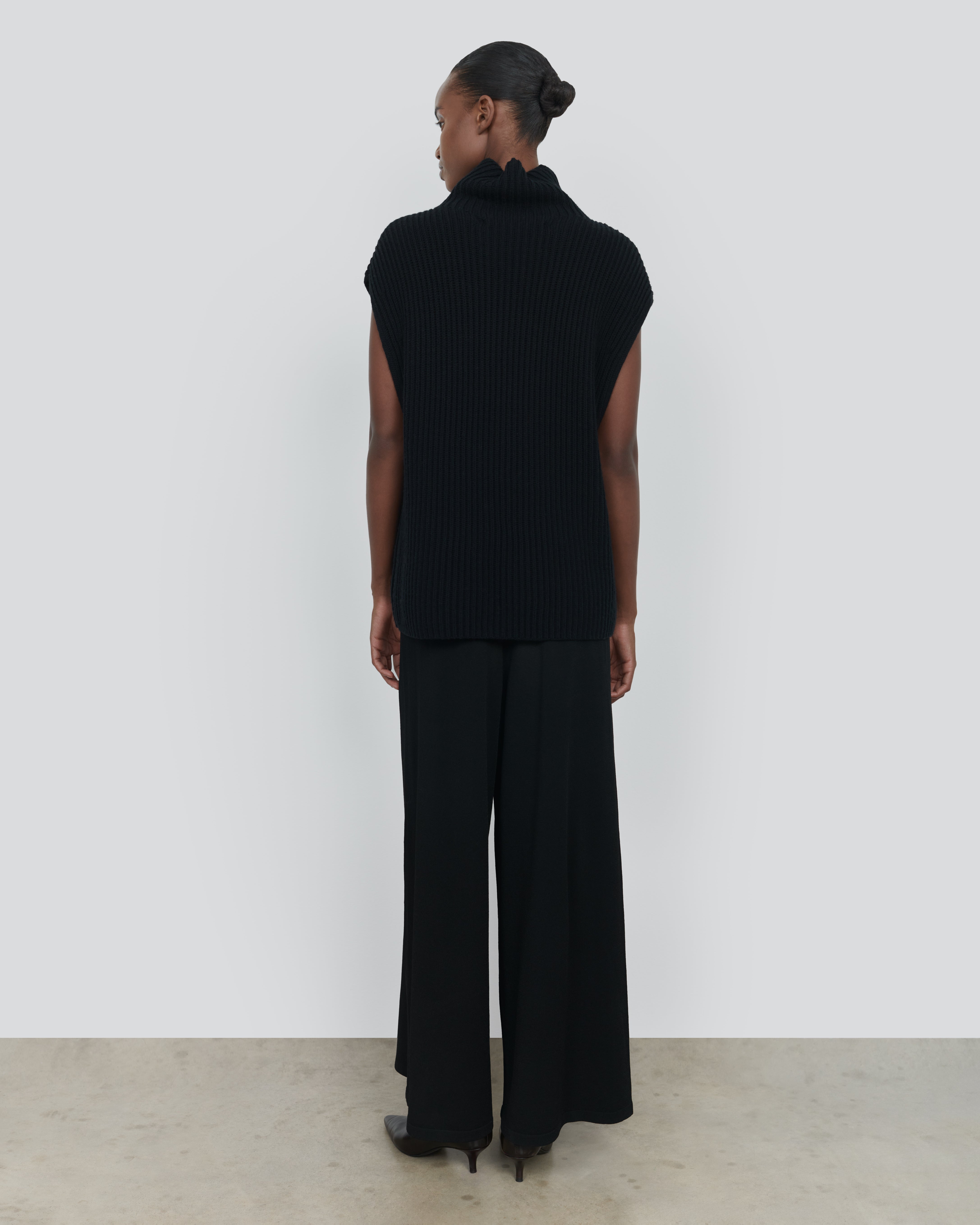 COTTON WOOL SLEEVELESS MOCK NECK