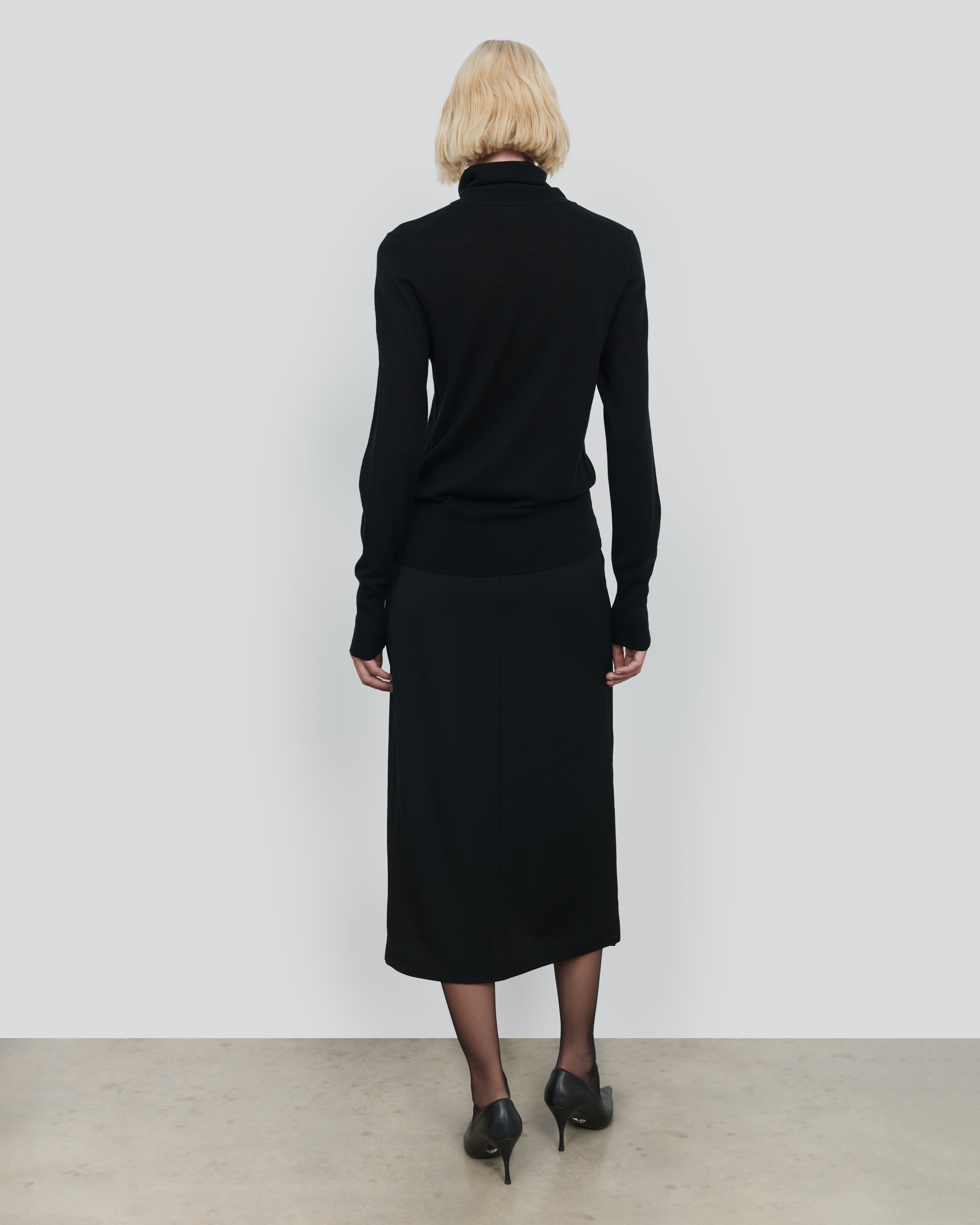 WOOL SILK SLIM TURTLENECK