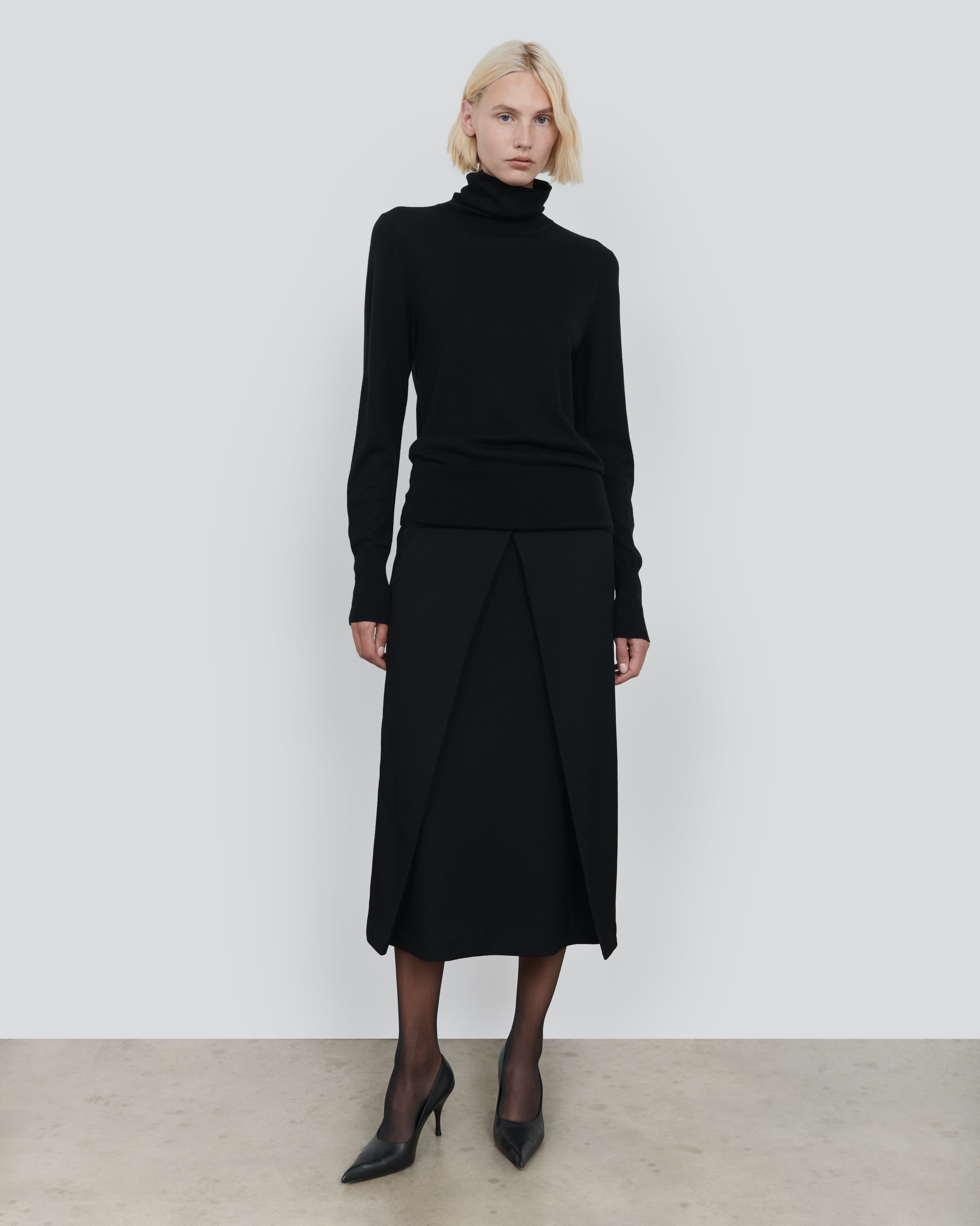 WOOL SILK SLIM TURTLENECK