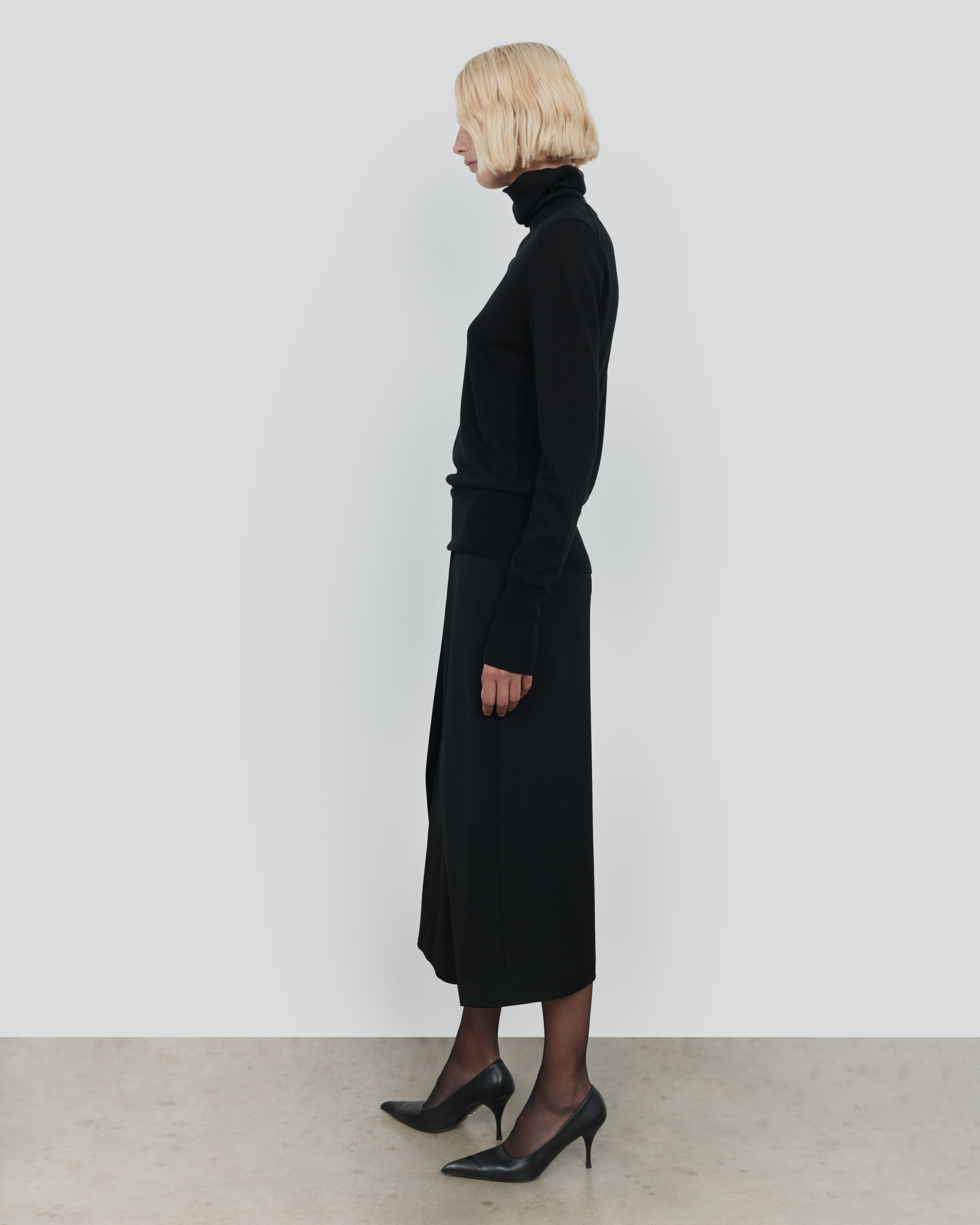 WOOL SILK SLIM TURTLENECK