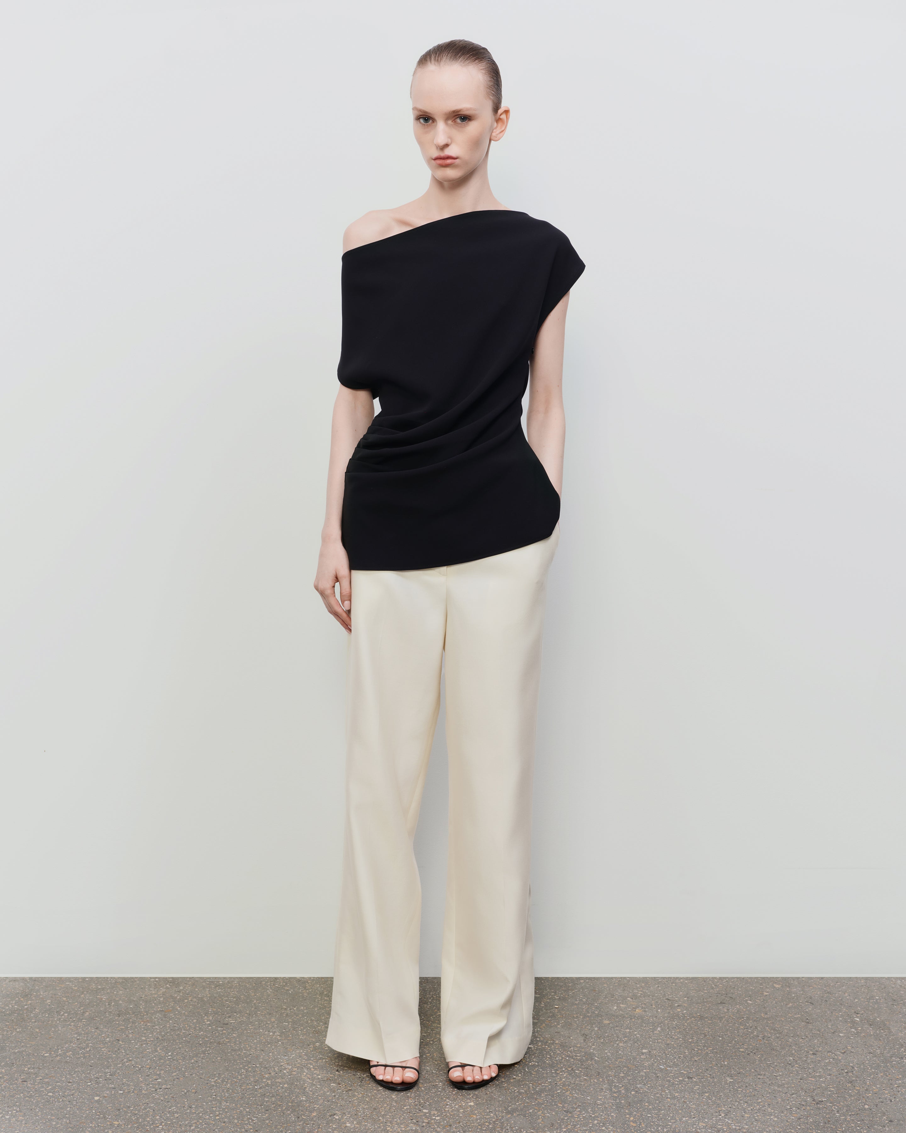 OFF THE SHOULDER BLOUSE