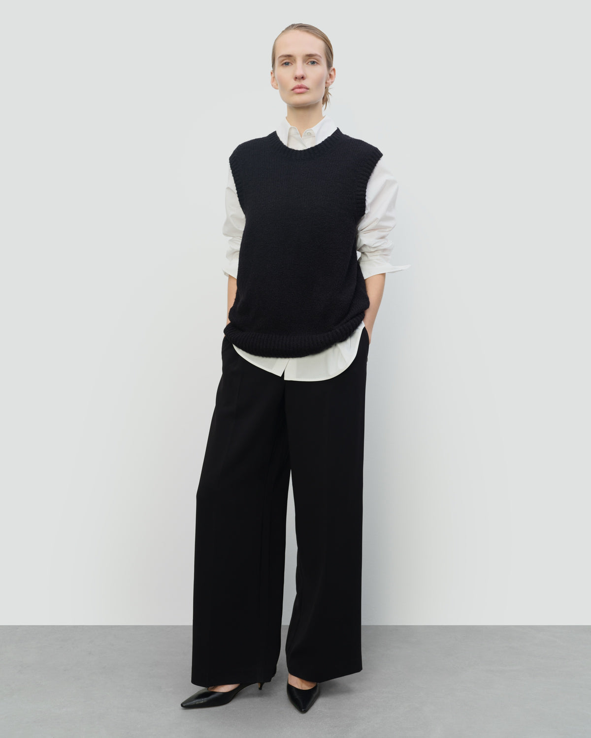FLUID CREPE PLEATED WIDE LEG
