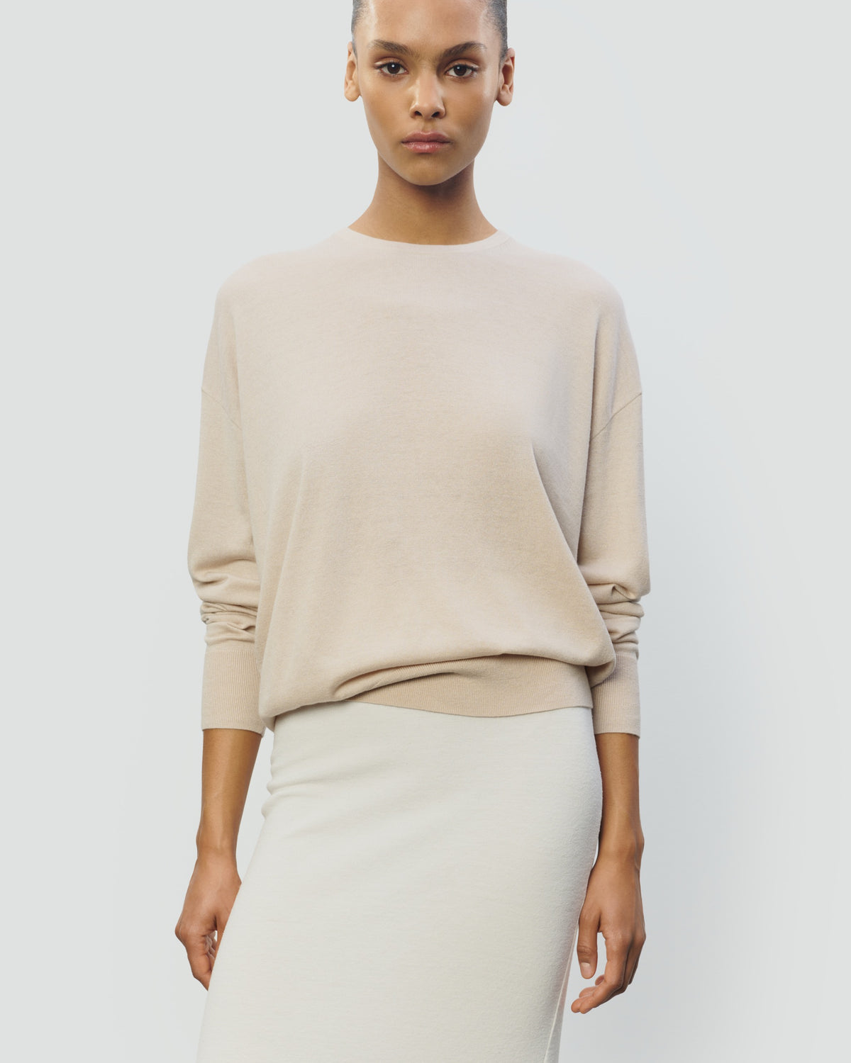 MERINO SILK RELAXED CREWNECK in L.CAMEL - side view #colour_L.CAMEL
