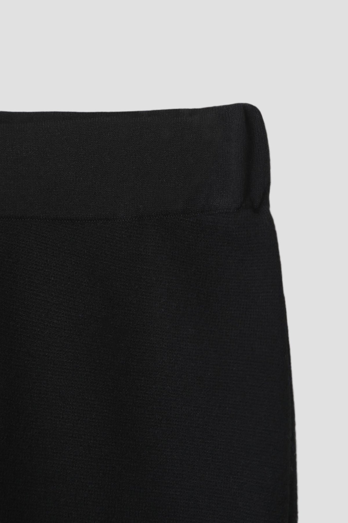 #colour_Black