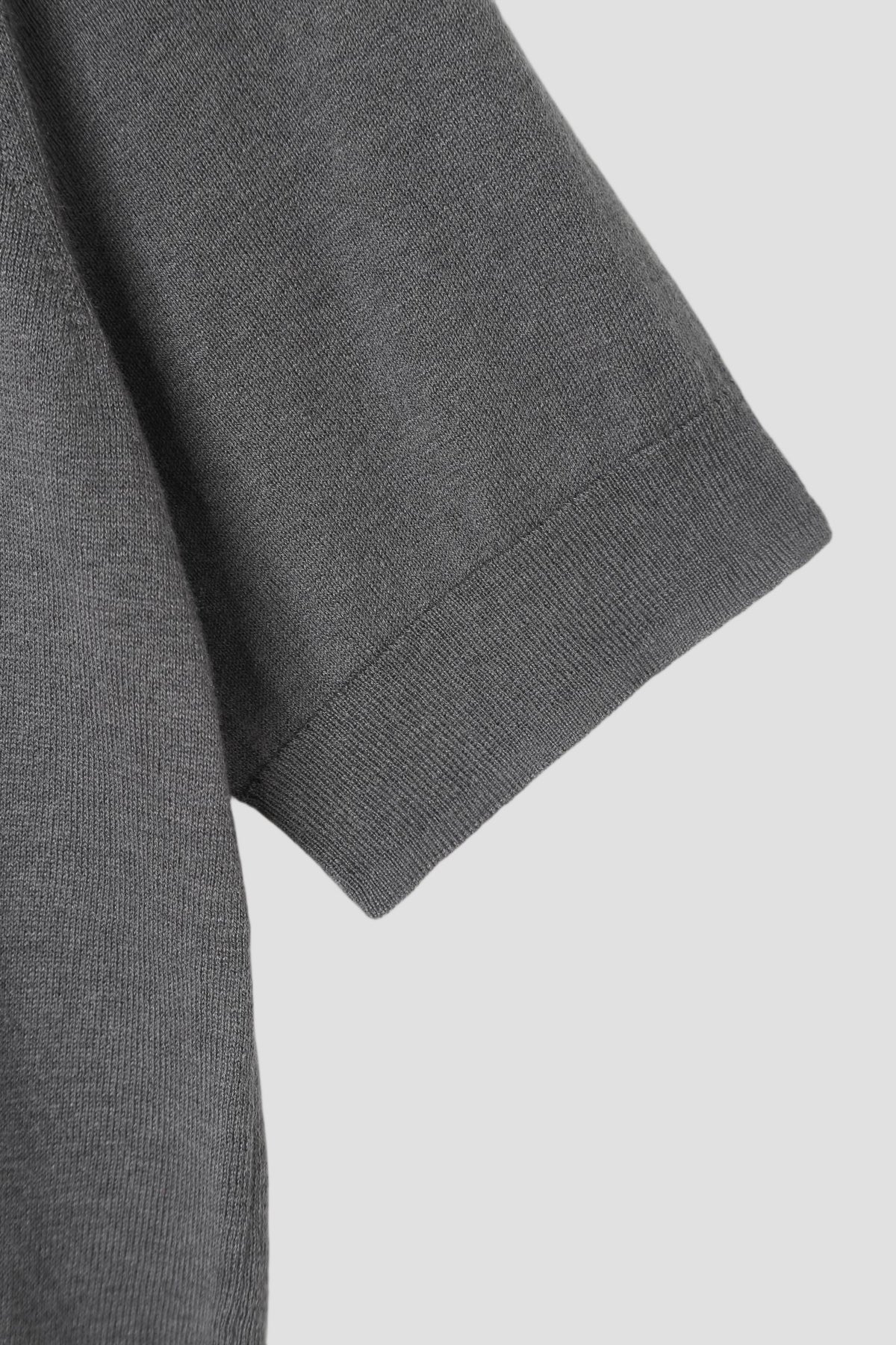WOOL SILK SHORT SLEEVE CREW in Grey - detail #colour_Grey