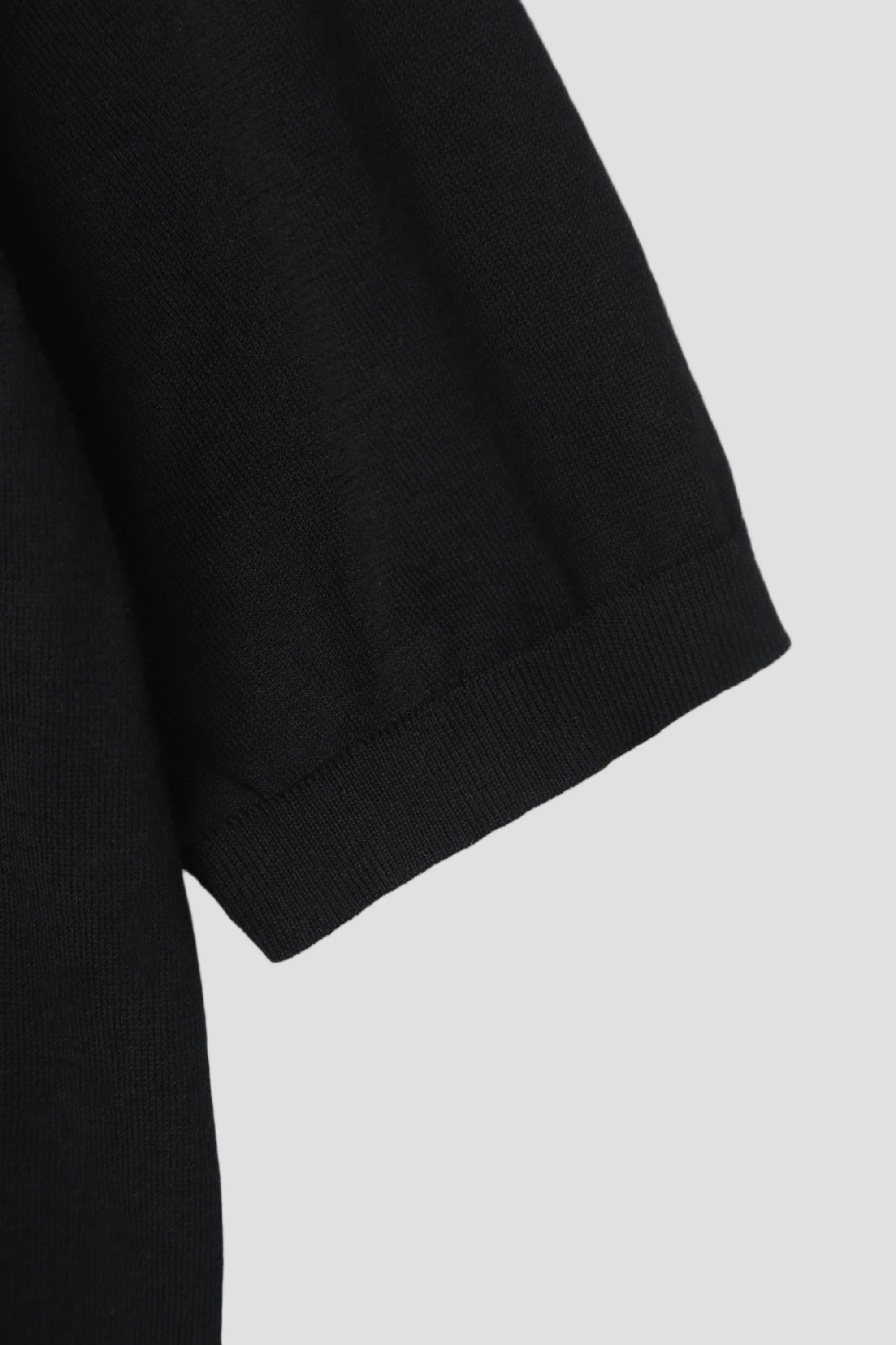 #colour_Black