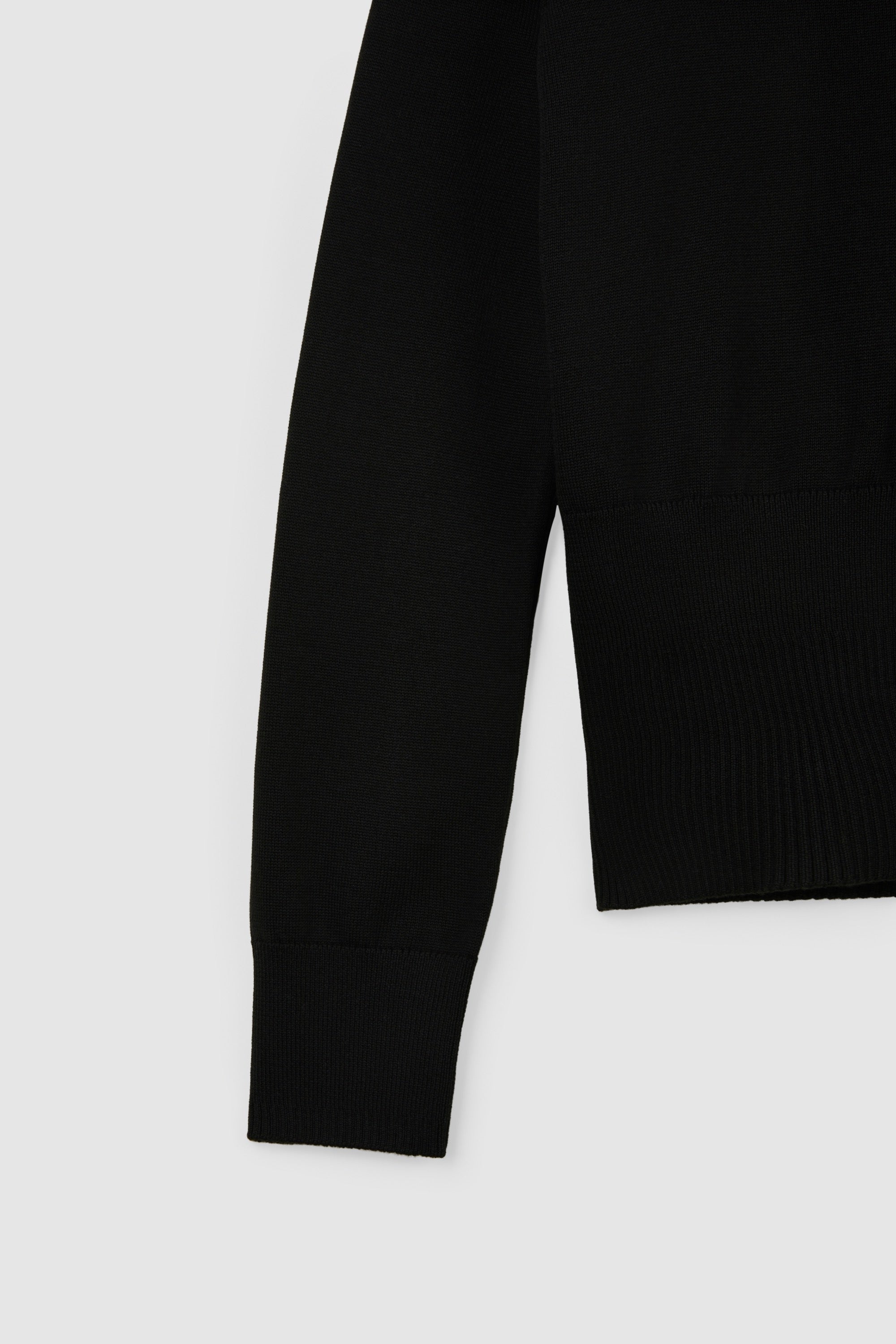 #colour_Black