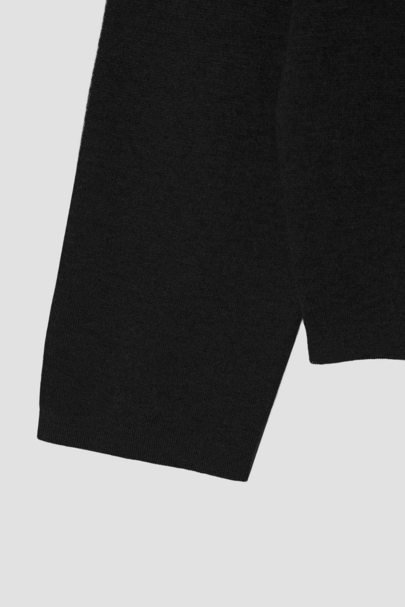 #colour_Black