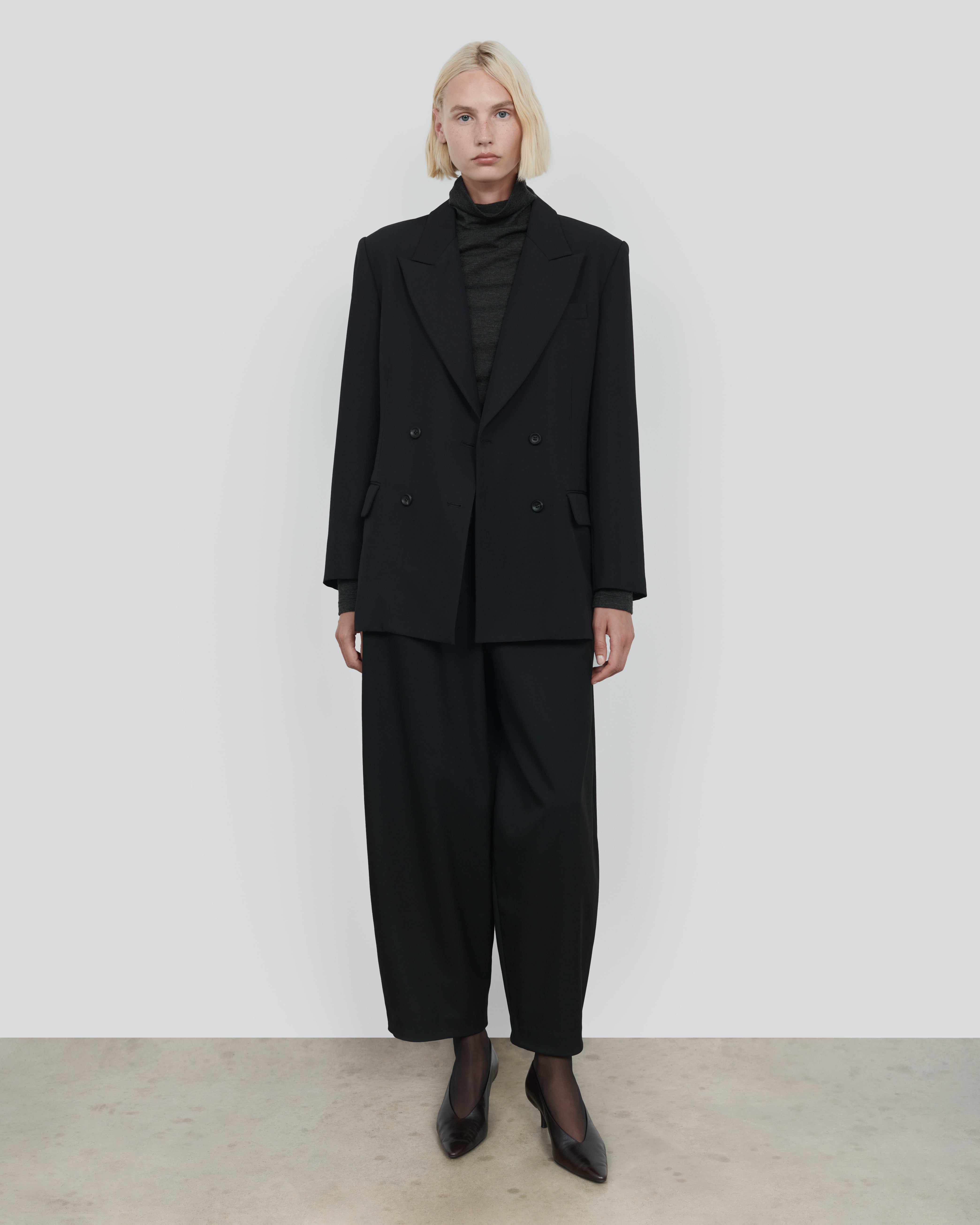 ESSENTIAL CROPPED TROUSERS