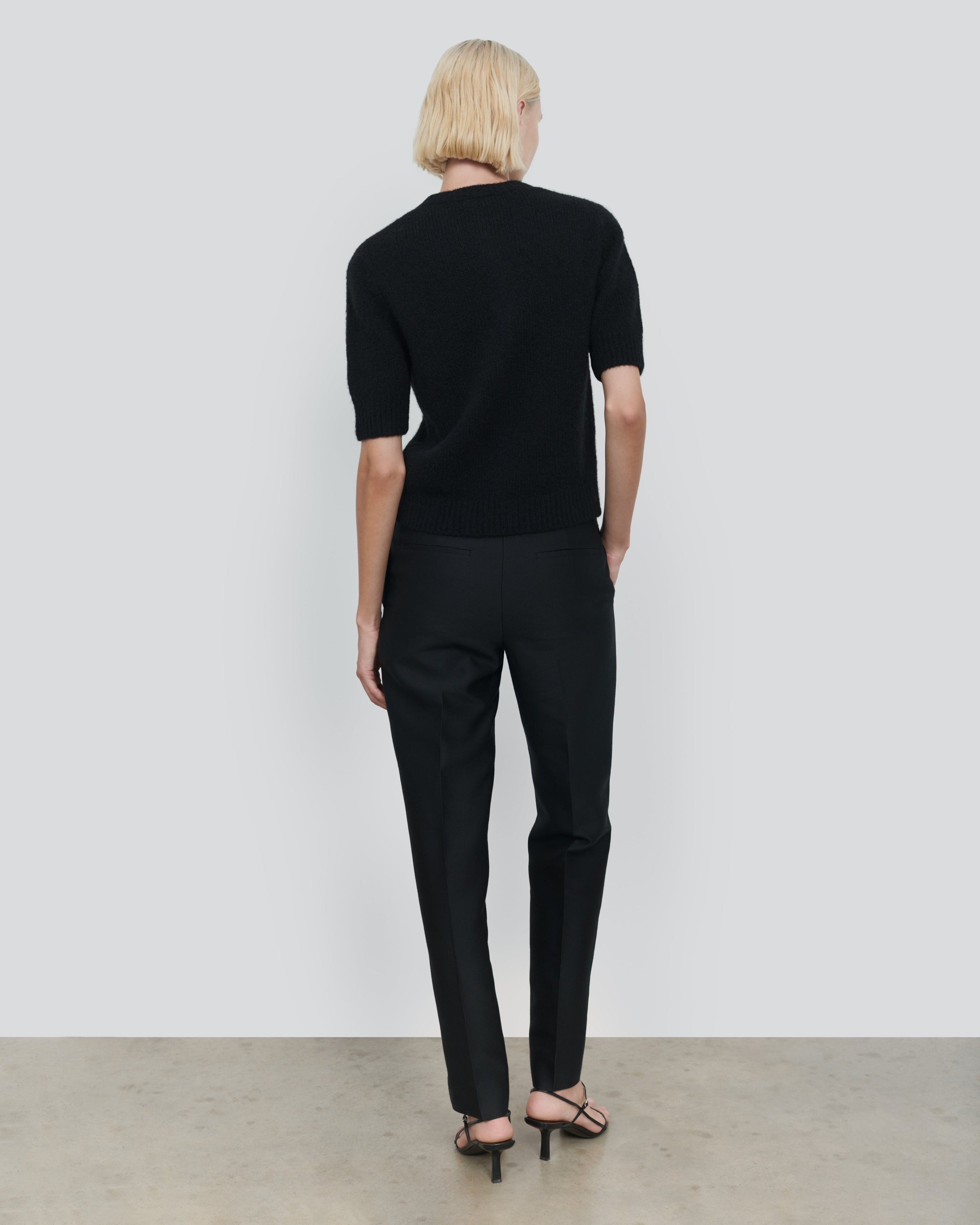 #colour_black