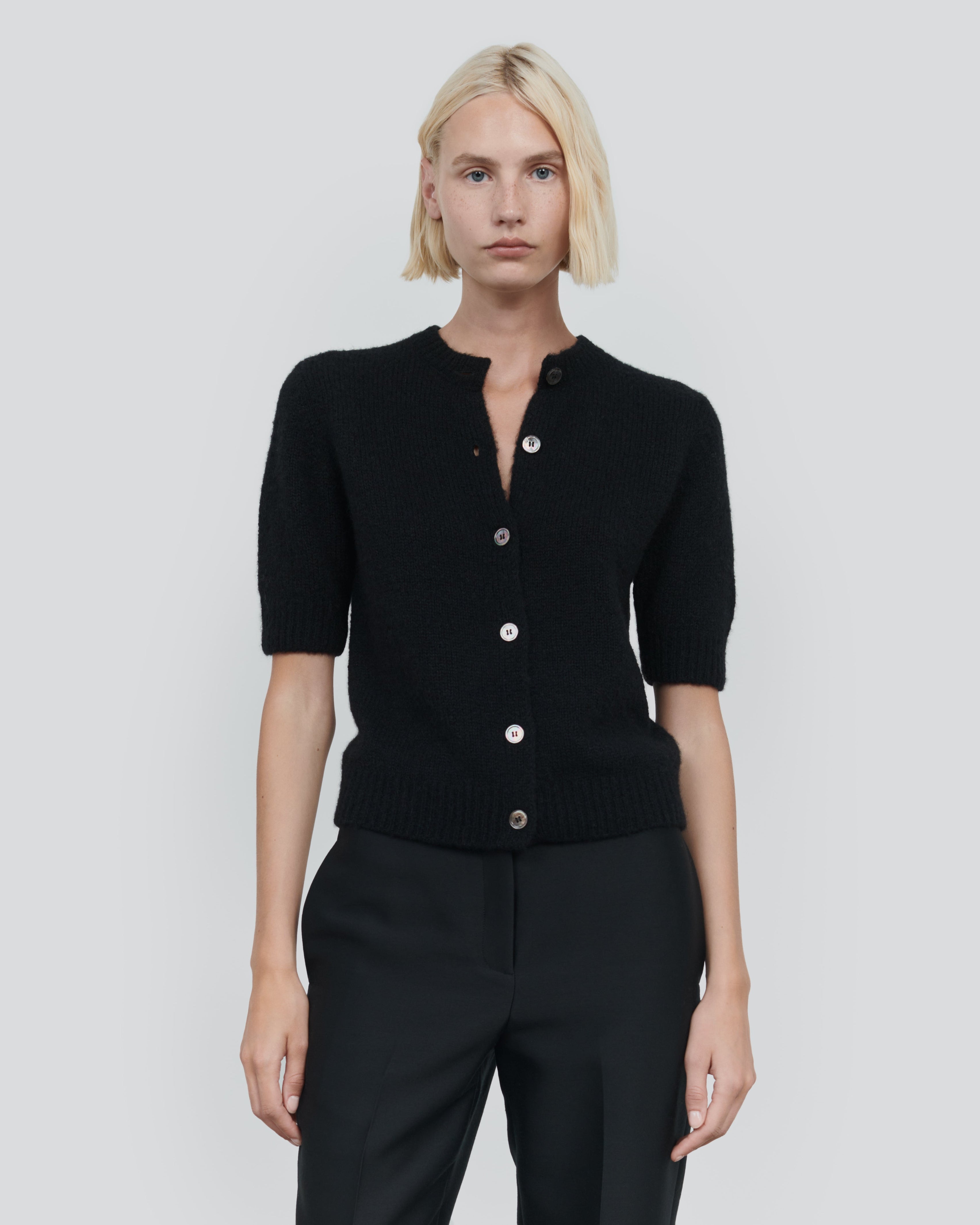 #colour_black
