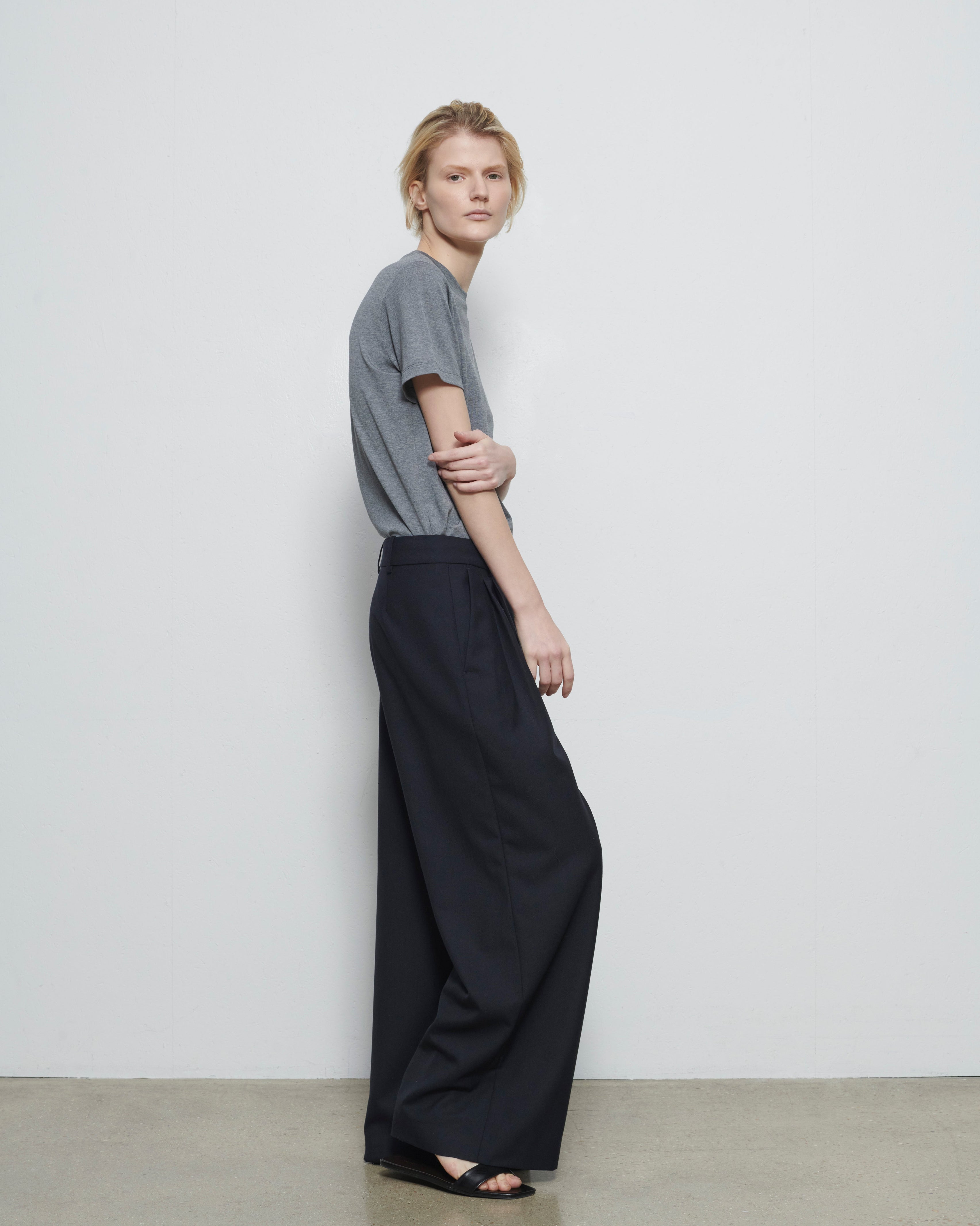 ESSENTIAL COTTON SILK SHORT SLEEVE TEE