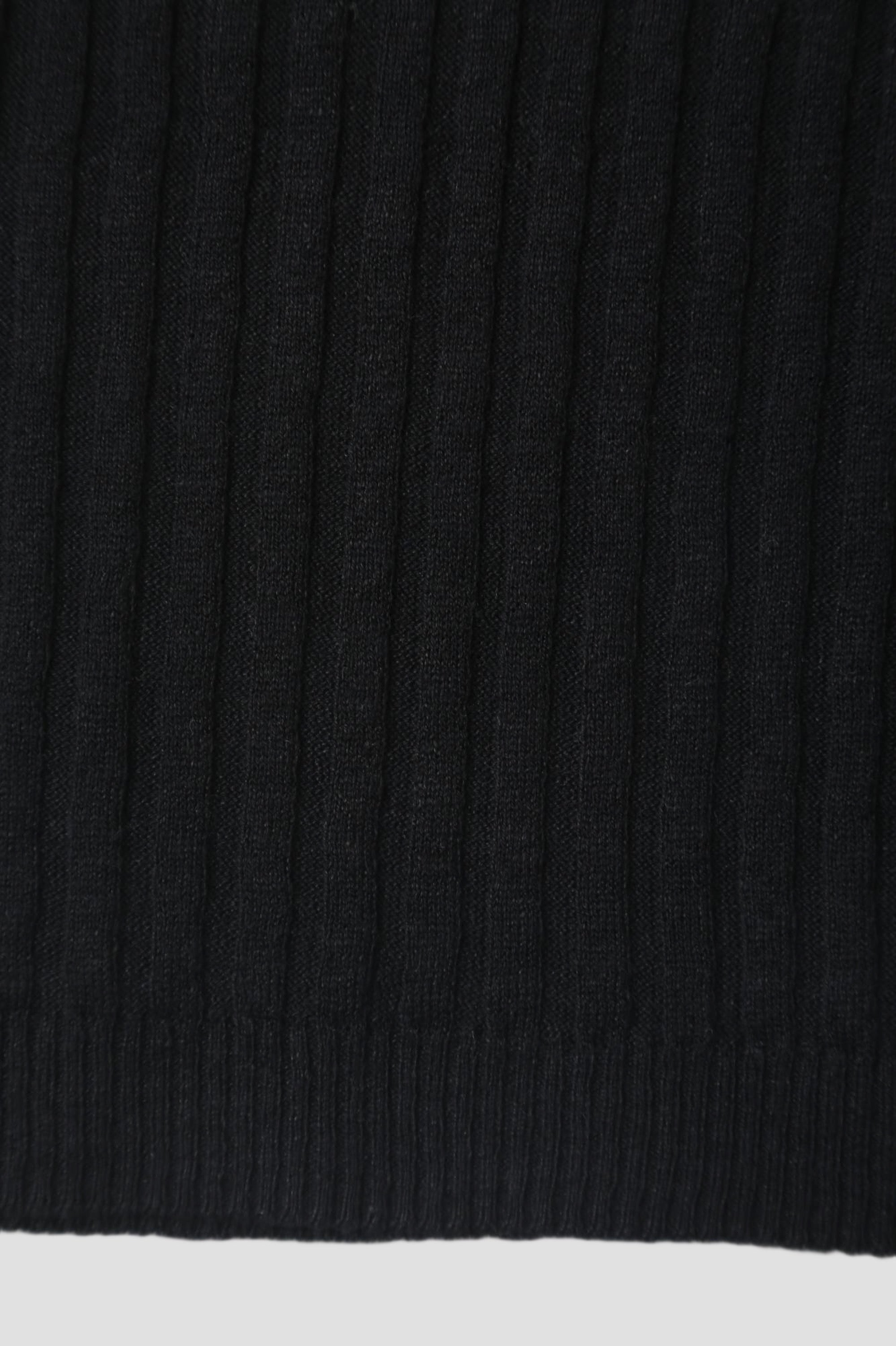 #colour_Black