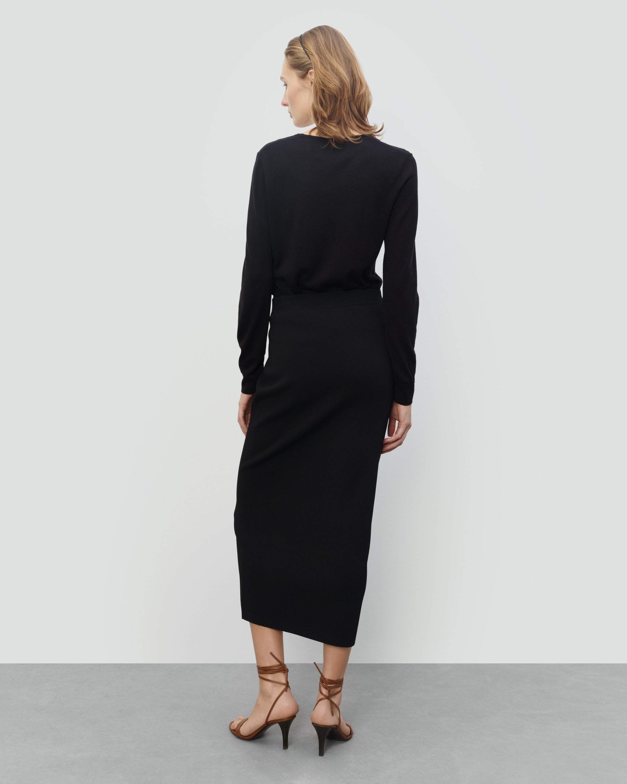 MERINO SILK SCOOP NECK