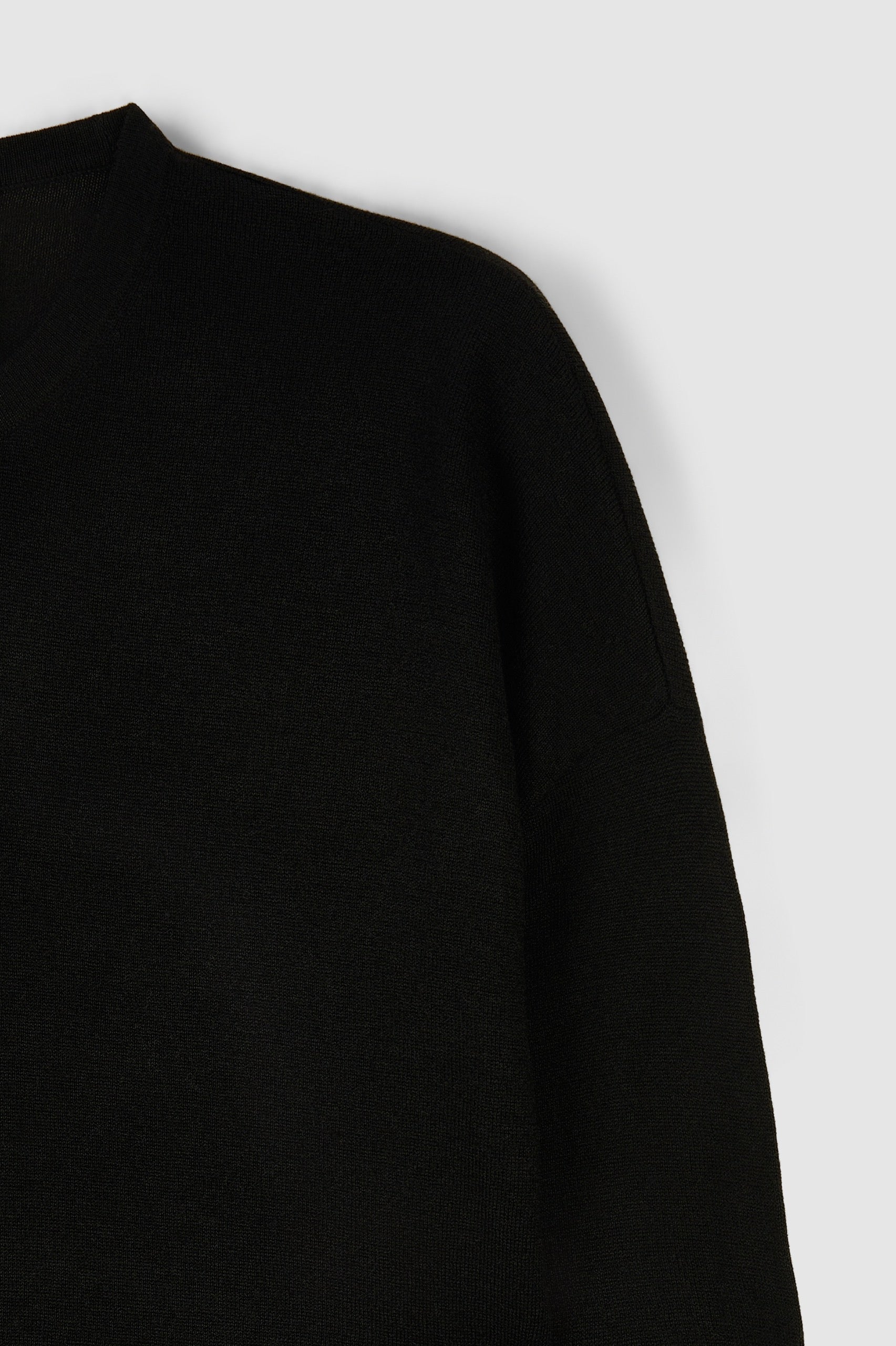 MERINO SILK RELAXED CREWNECK