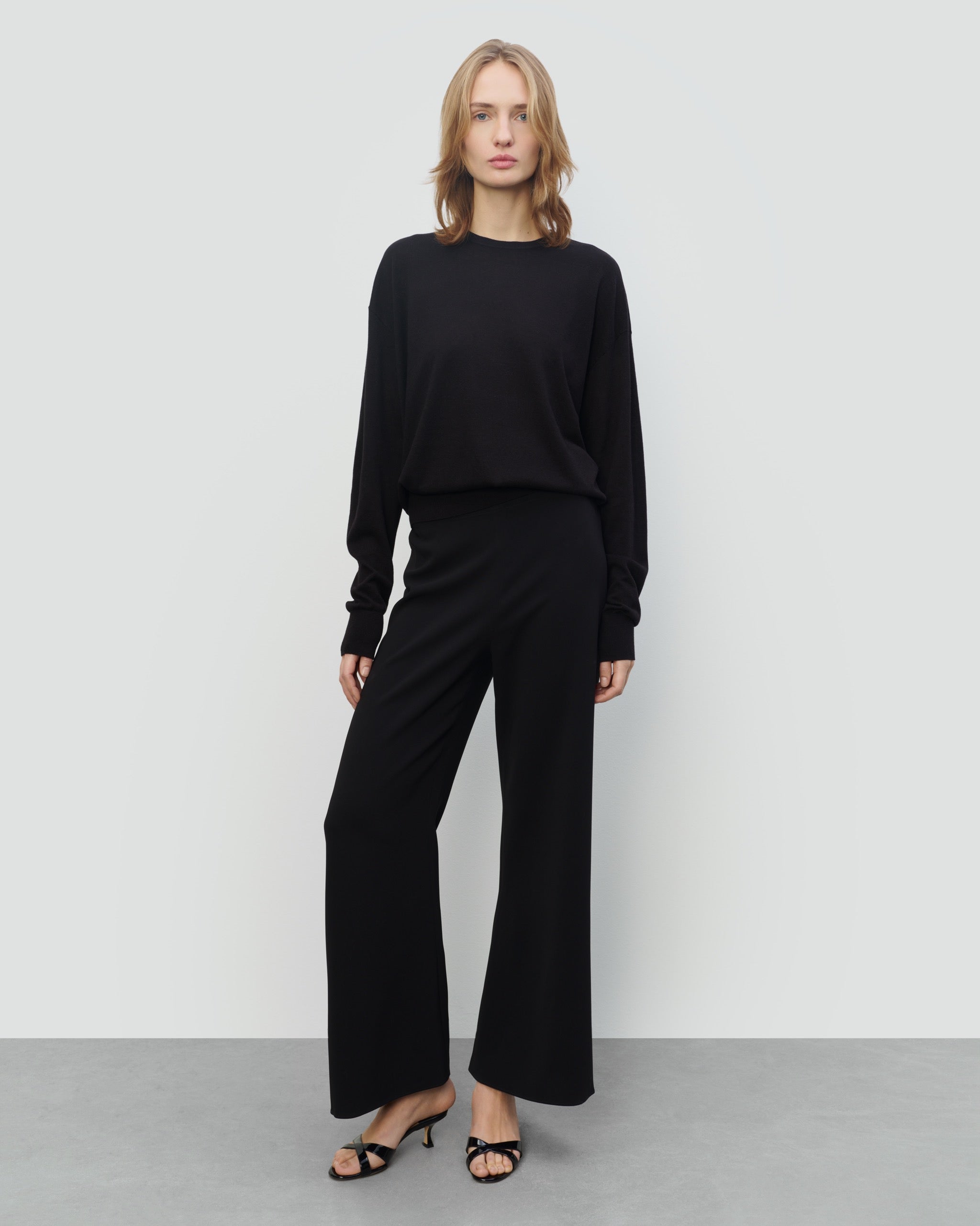 MERINO SILK RELAXED CREWNECK