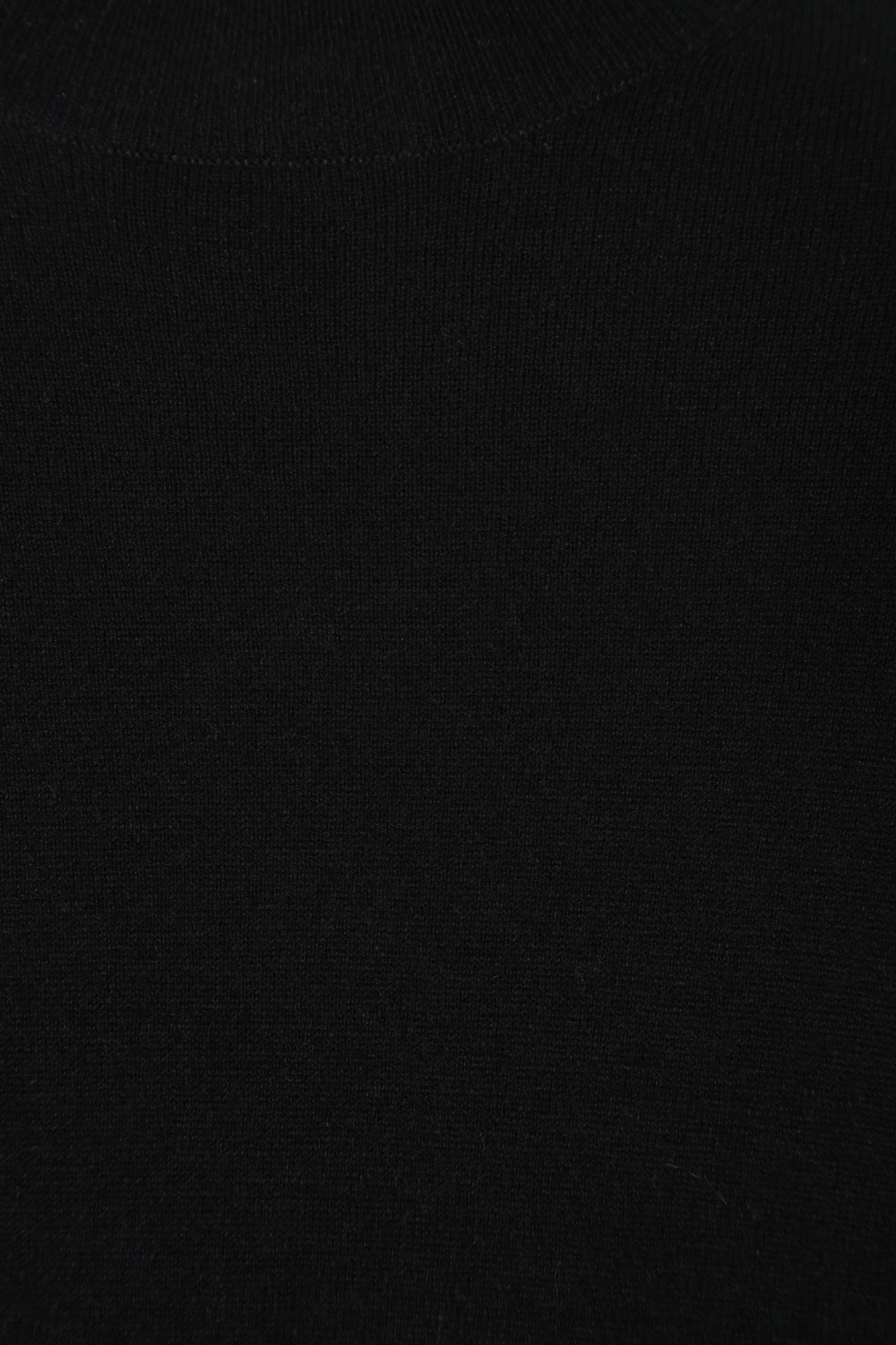 #colour_Black
