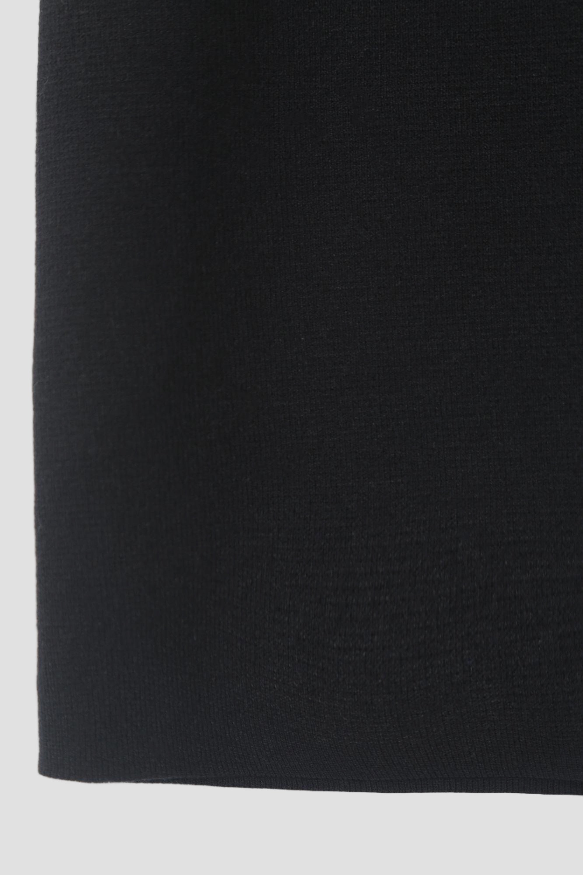 #colour_Black