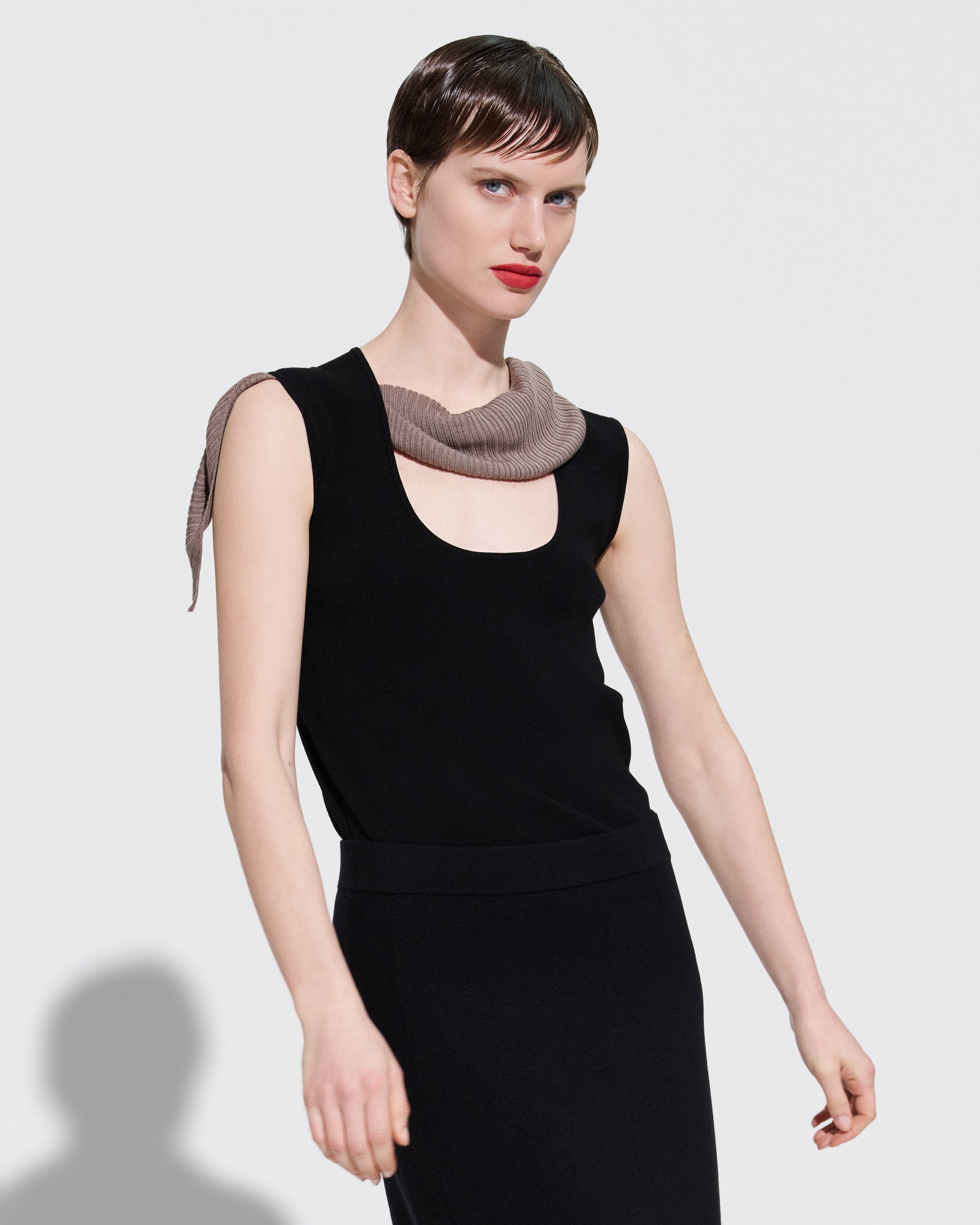SILK VISCOSE SCOOP TANK