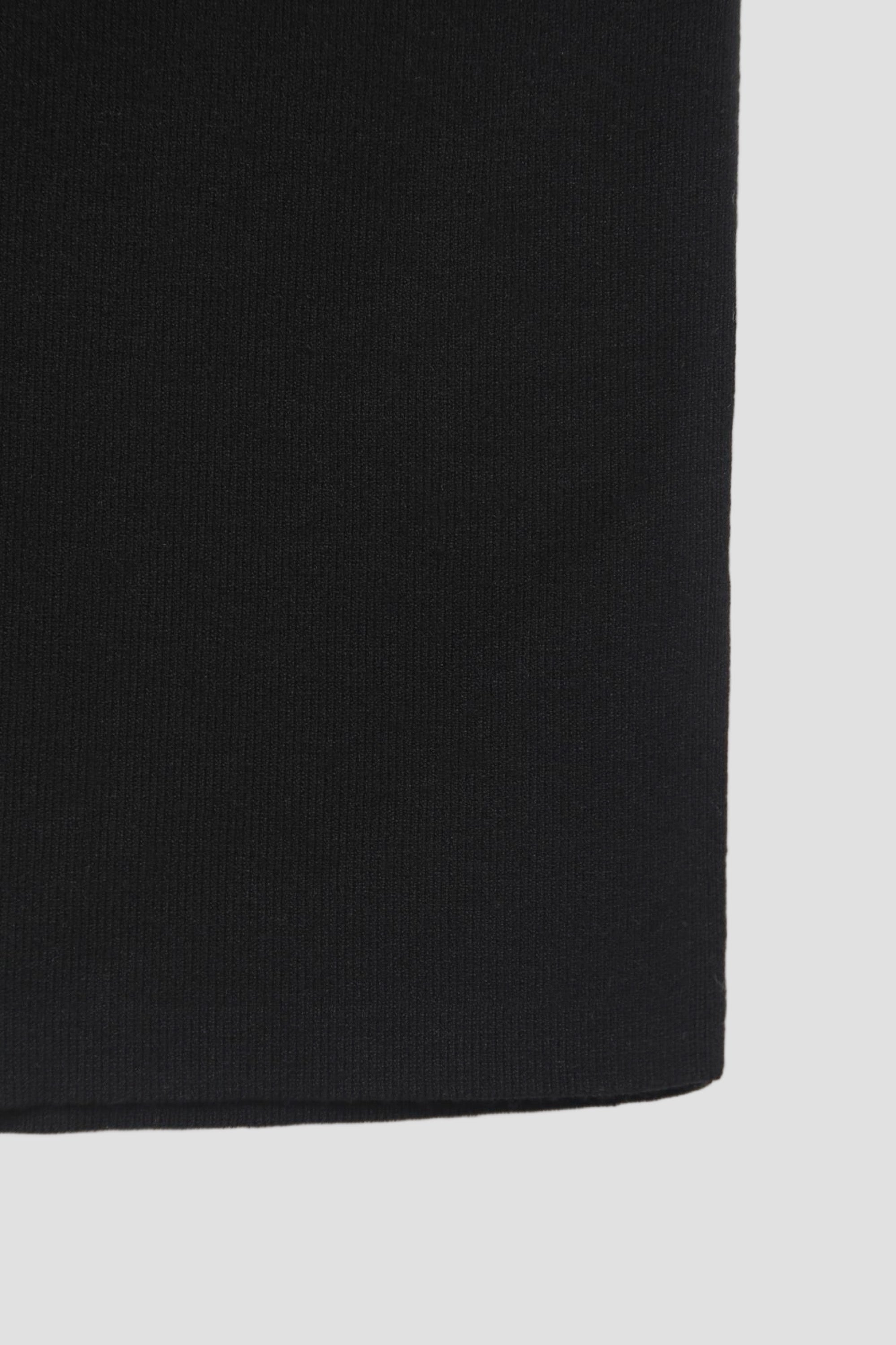 #colour_Black