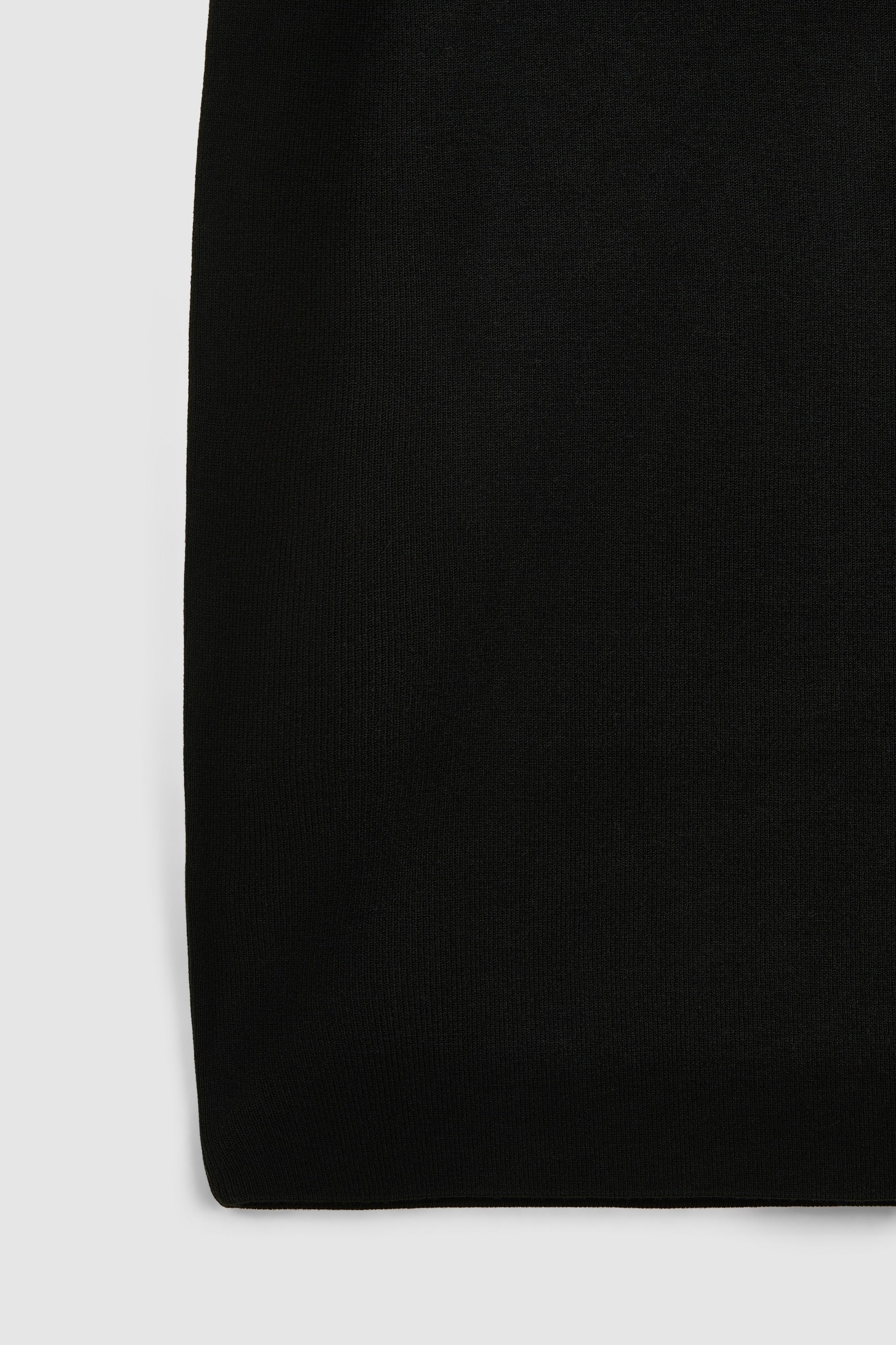 #colour_Black