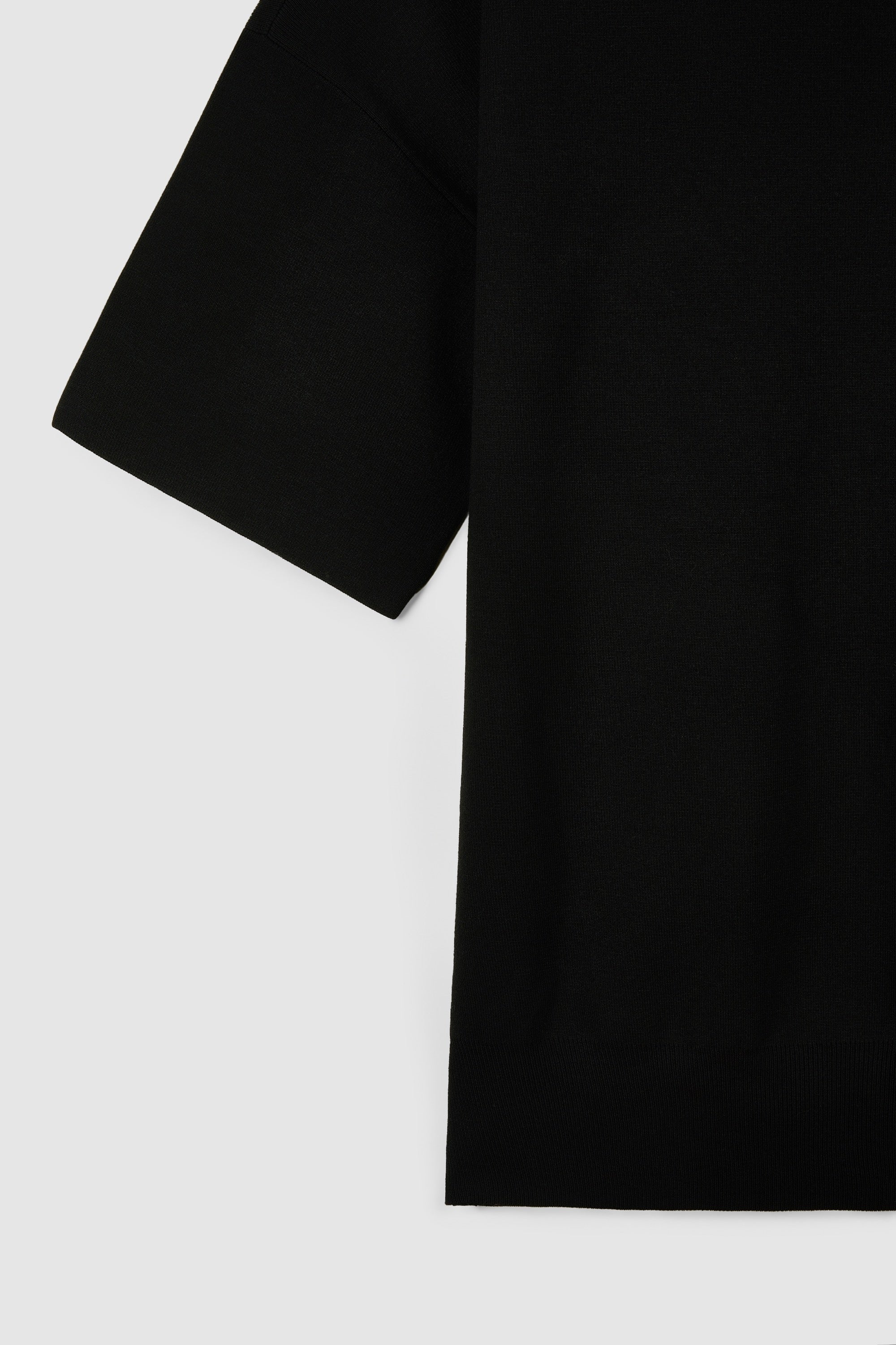 #colour_Black