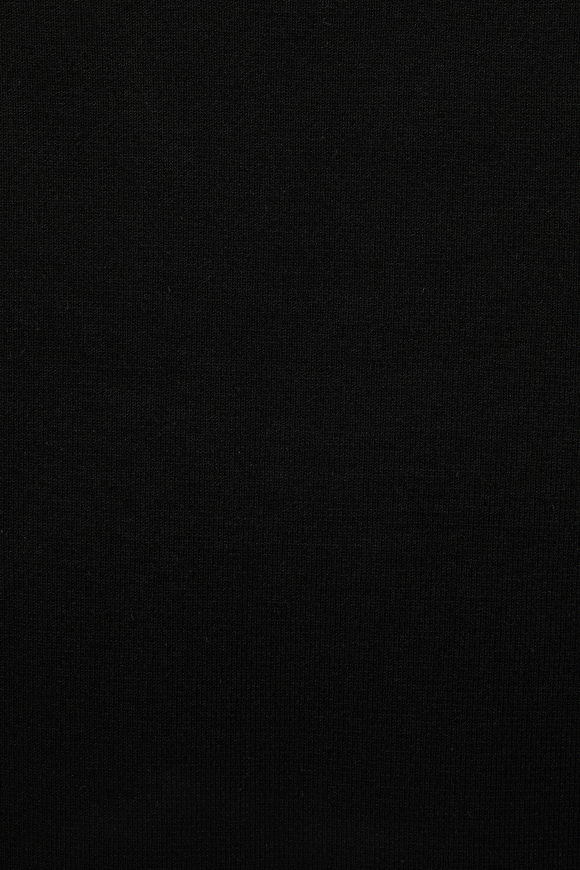 #colour_Black