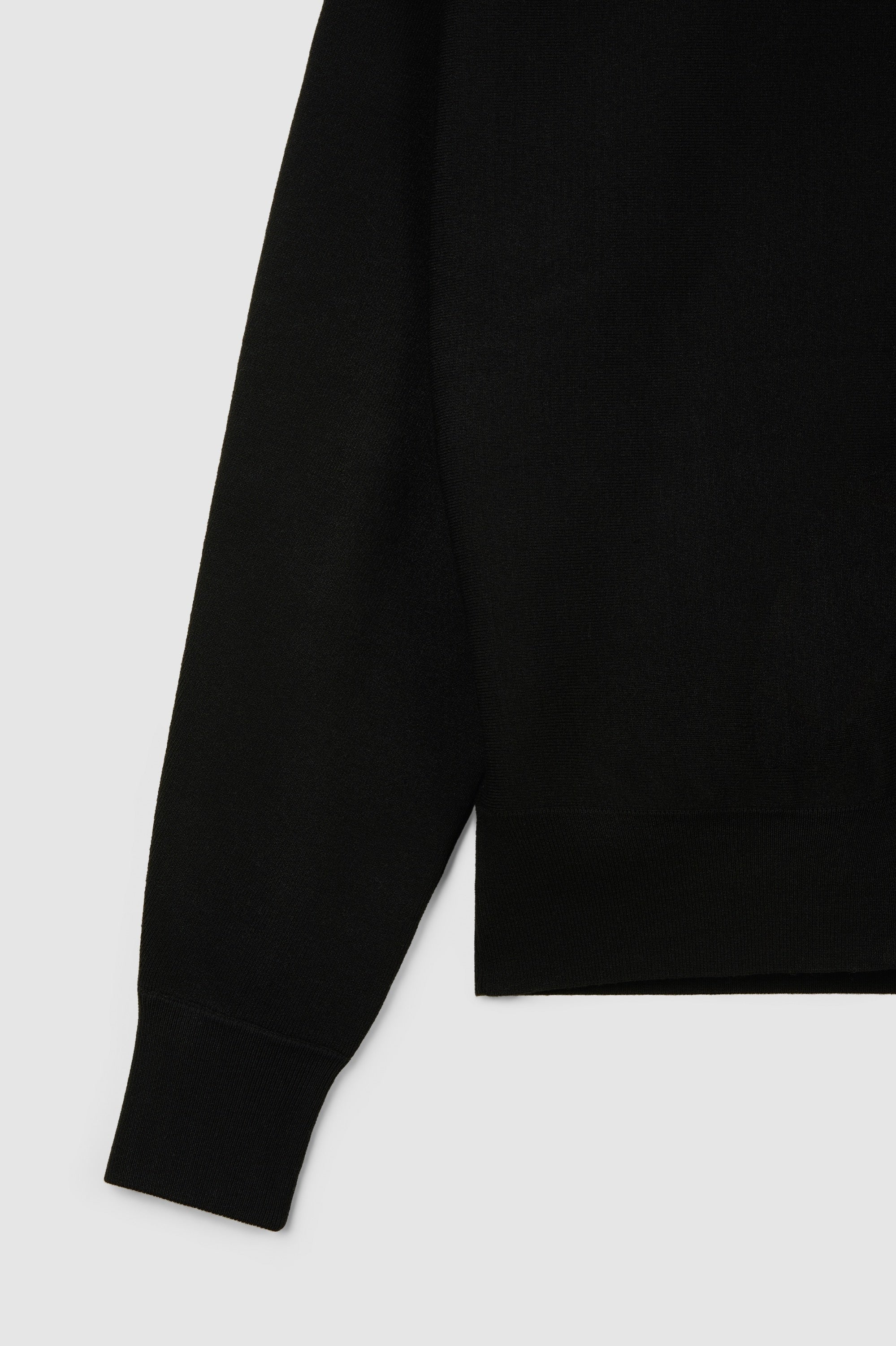 #colour_Black