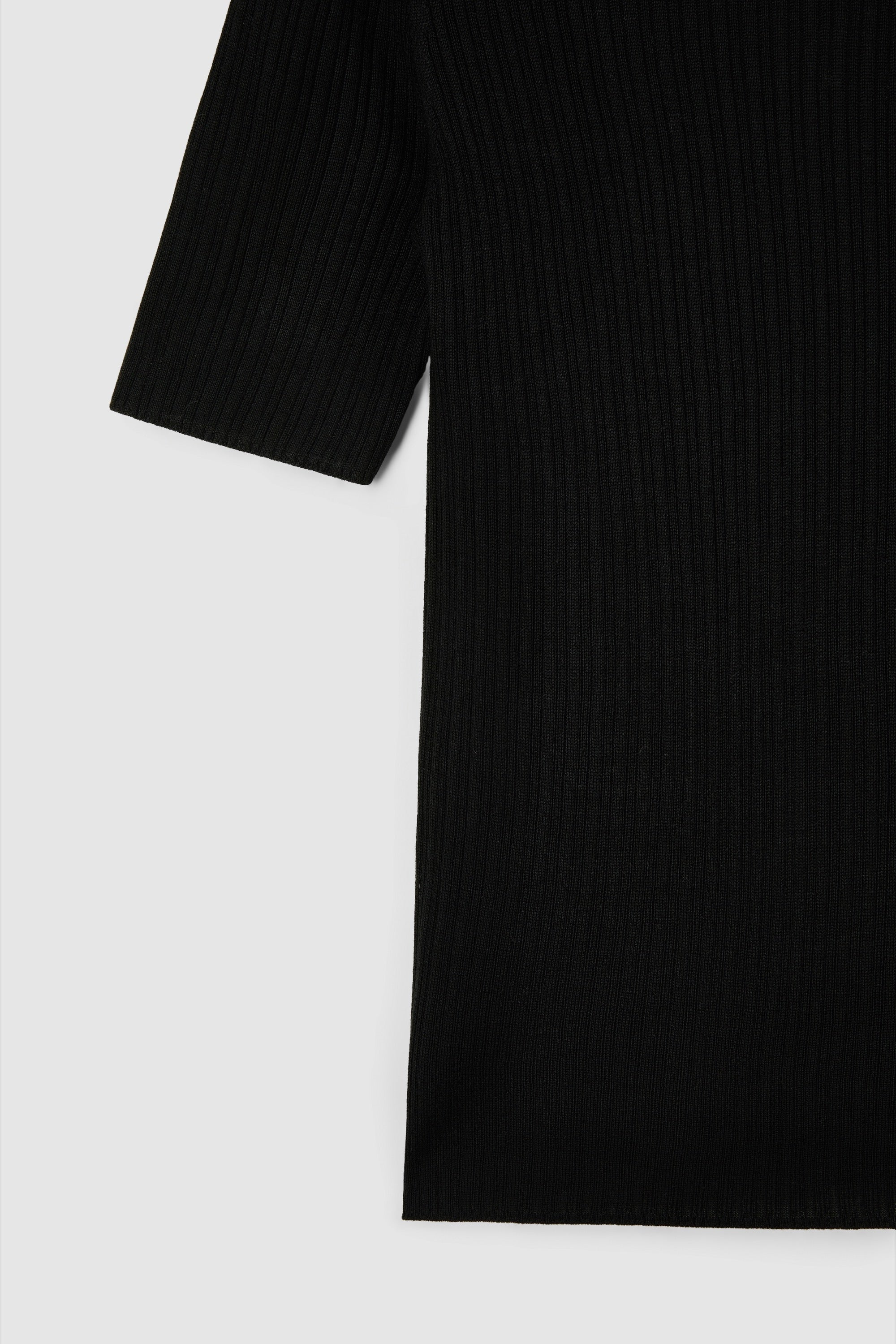 #colour_Black
