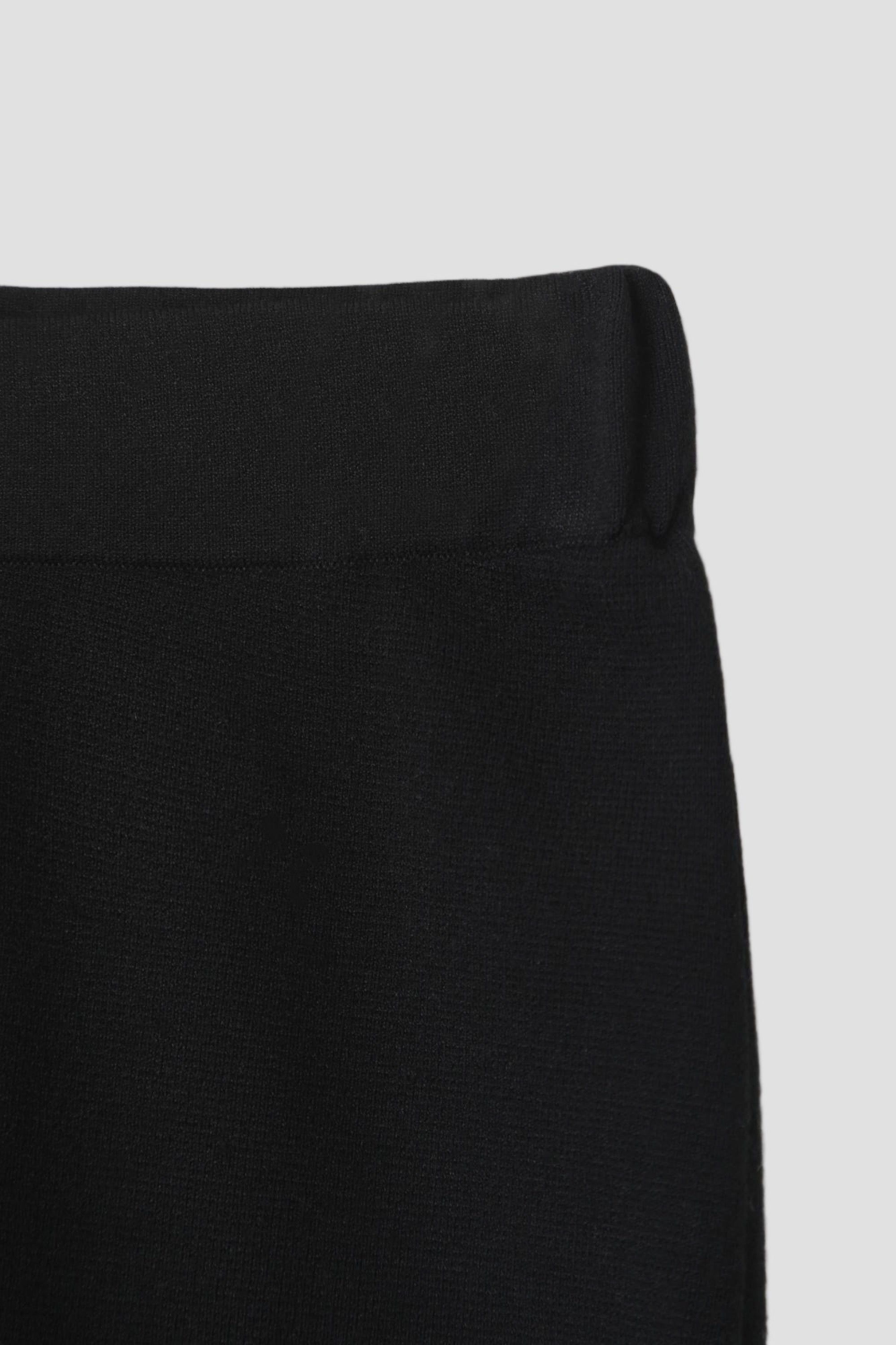 #colour_Black