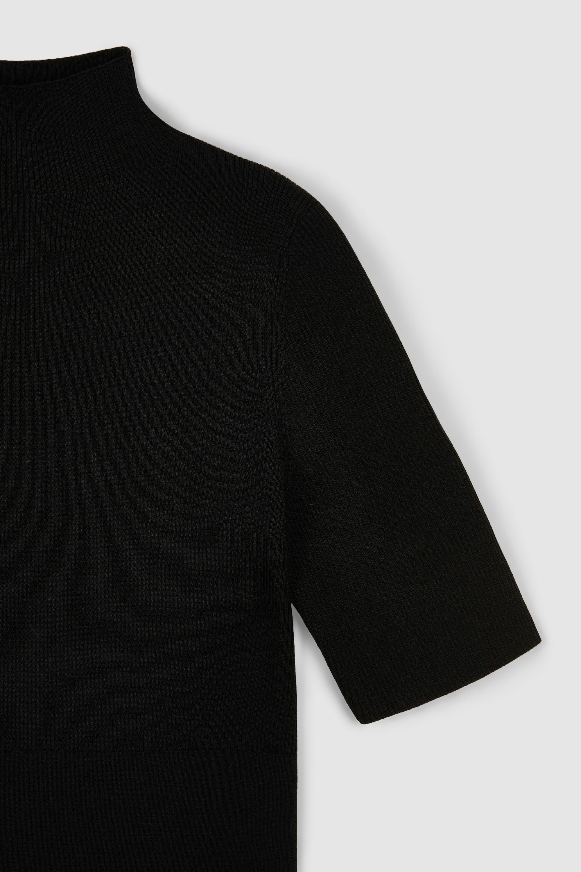 #colour_Black