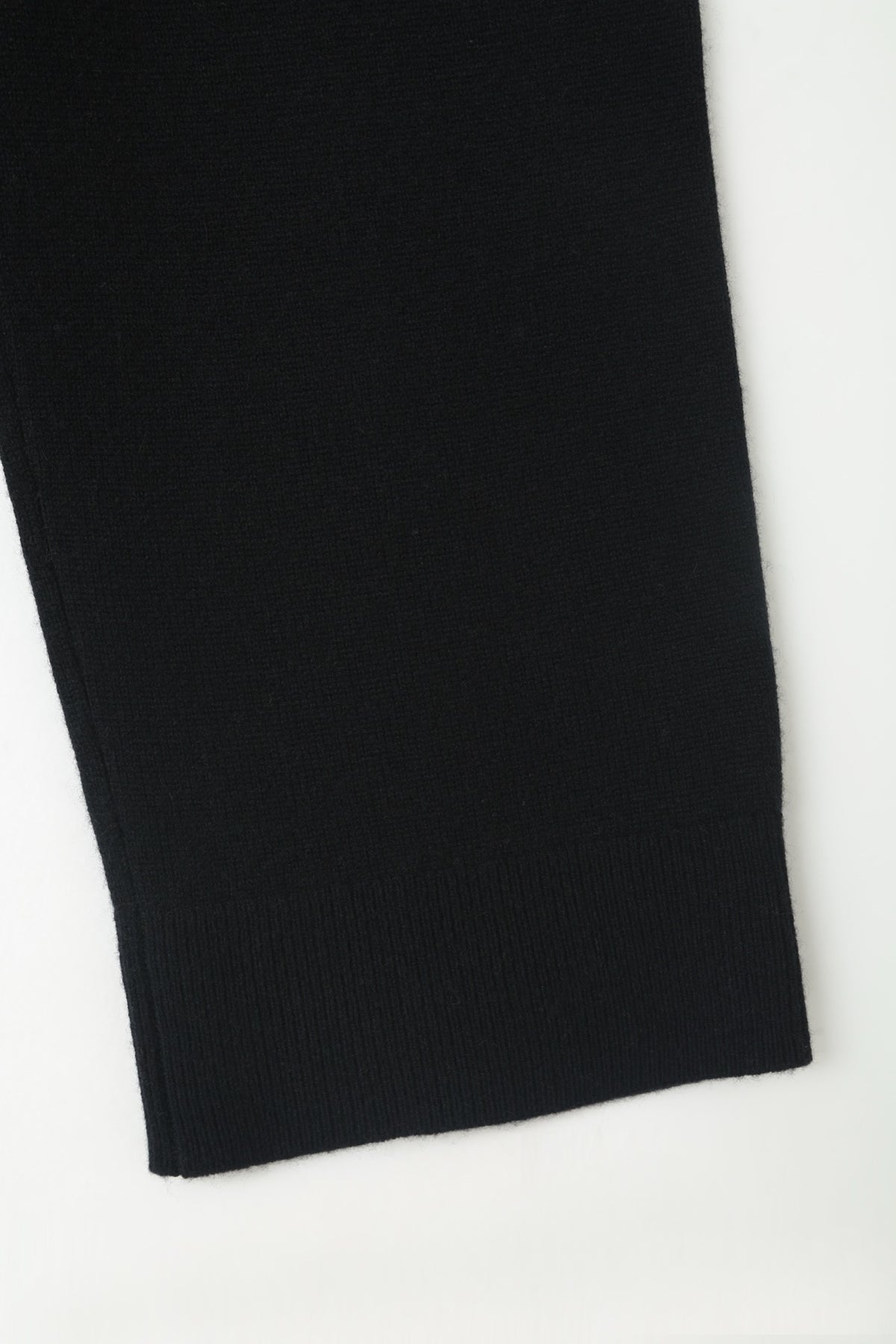 #colour_Black