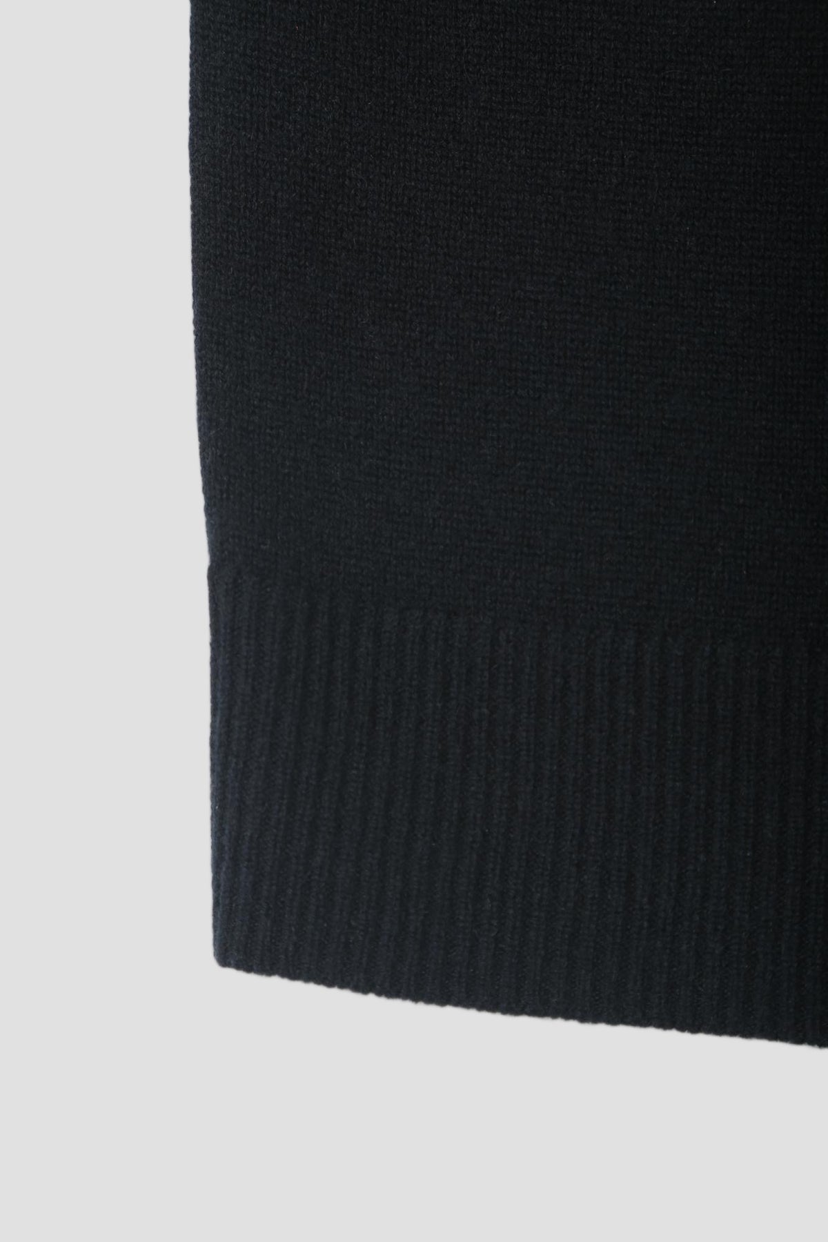 Wool Cashmere Sleeveless Mock Neck in Black - detail #colour_Black