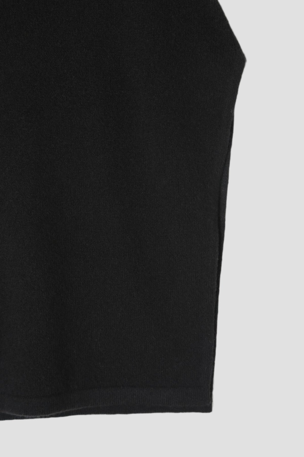#colour_Black